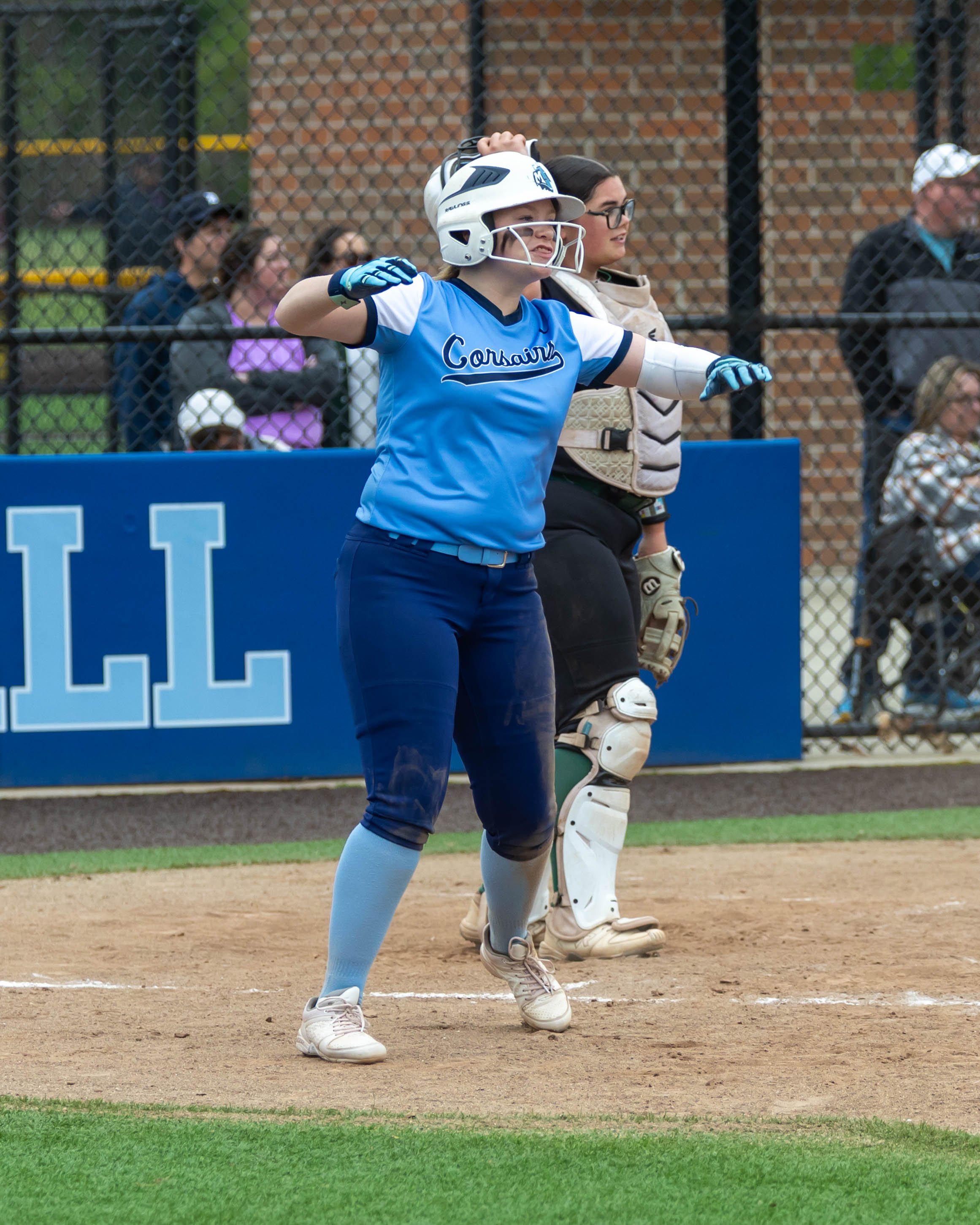 Mott base runner crosses the plate 