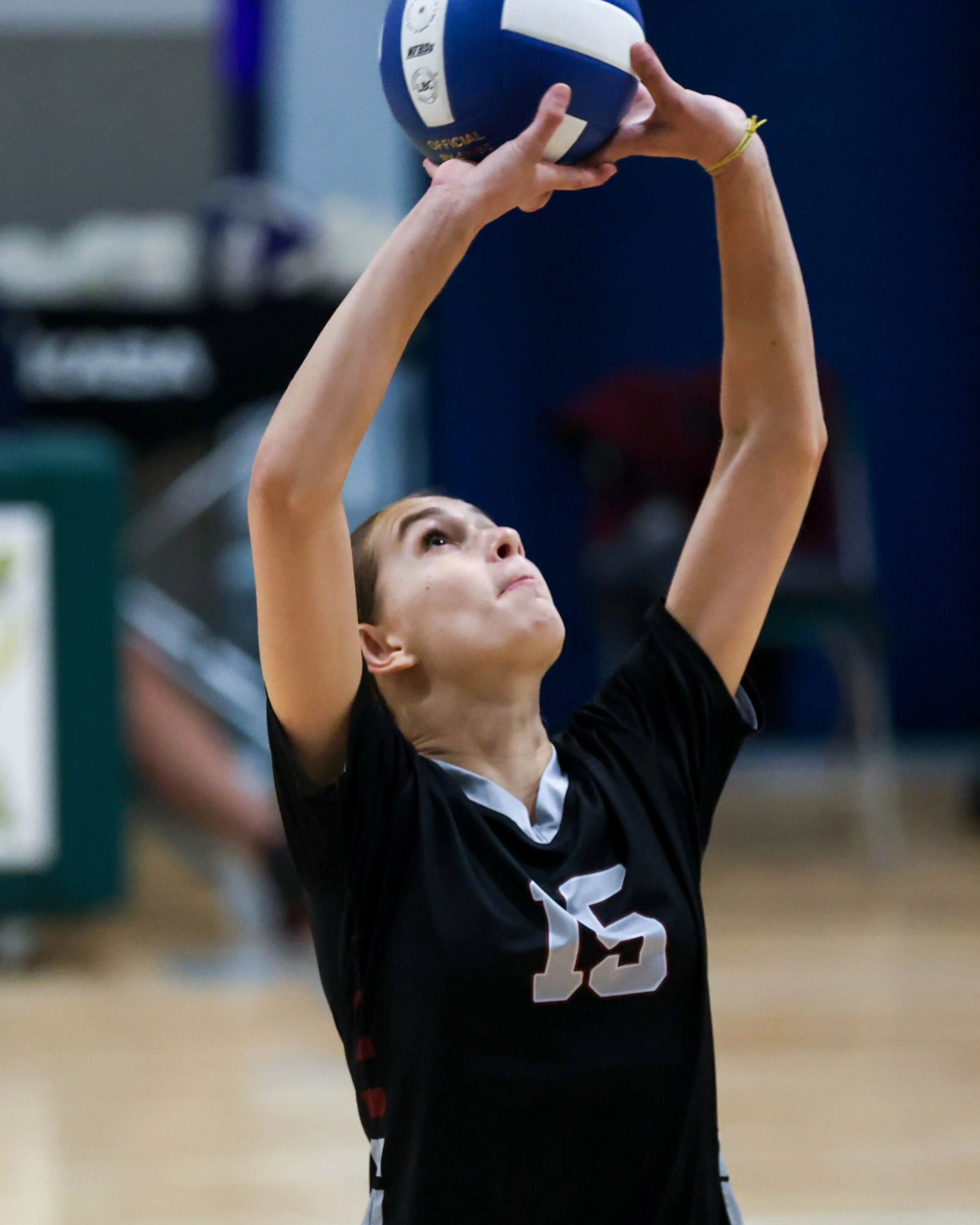 Mason girl returns the ball