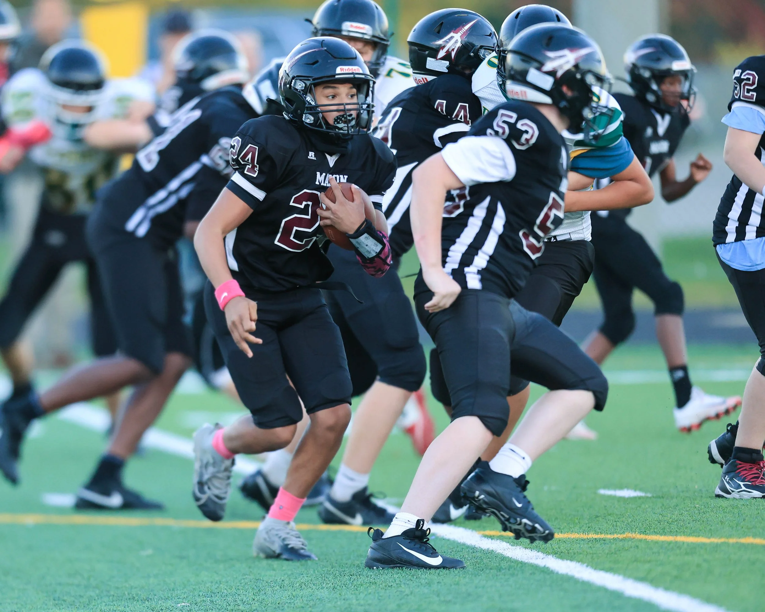 Mason #24 carries the ball