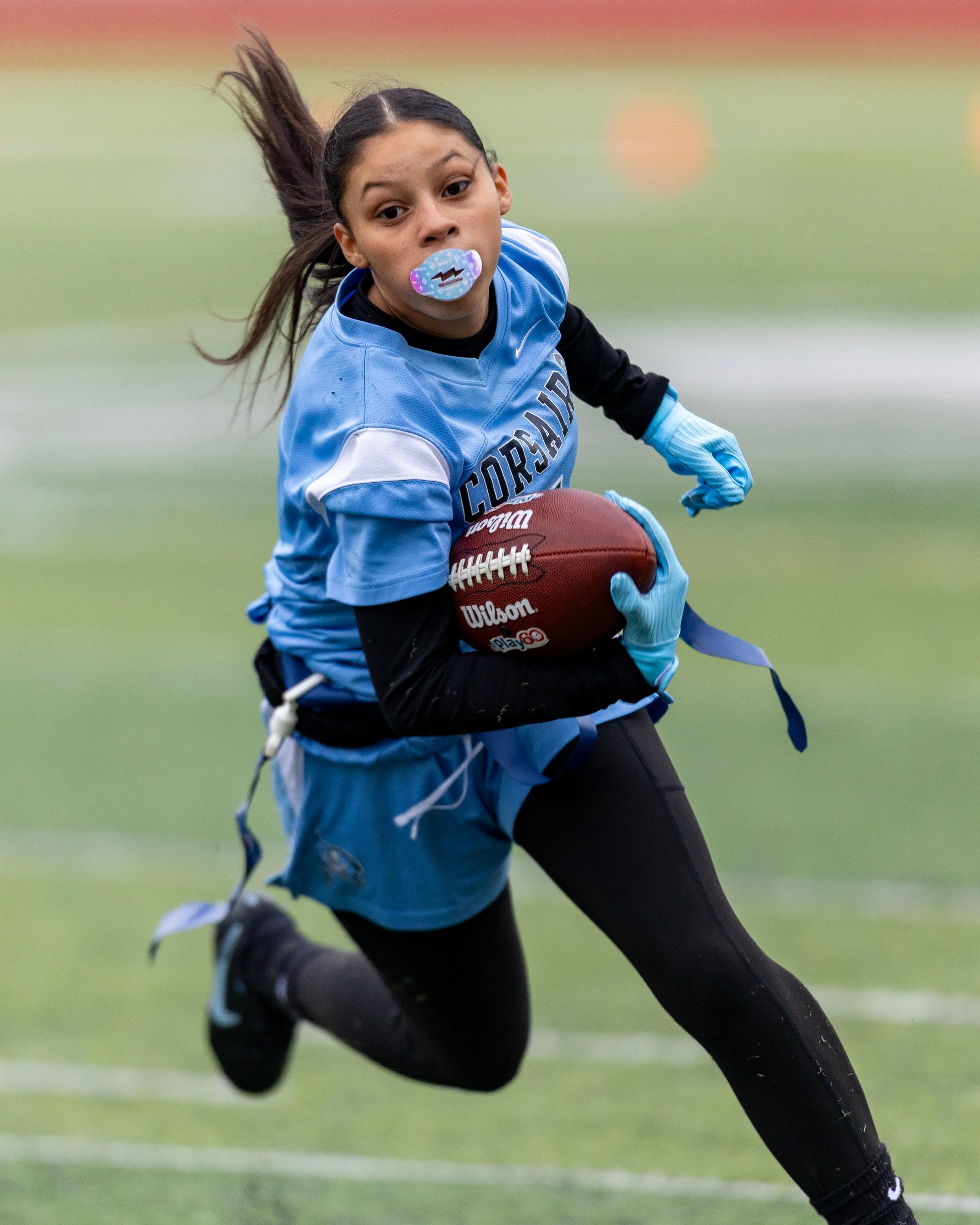 WM #4 runs with the ball