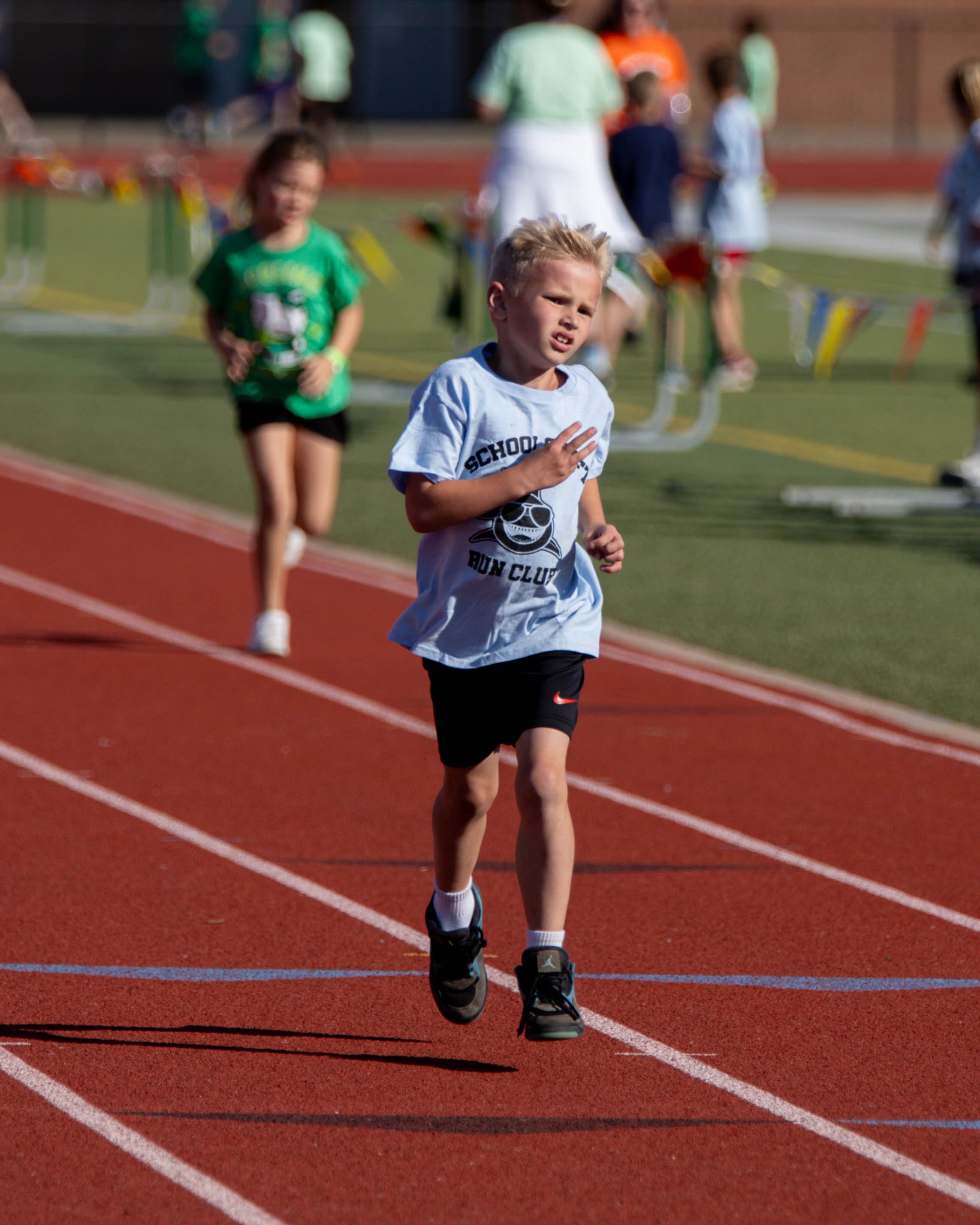 Schoolcraft runner finishes race
