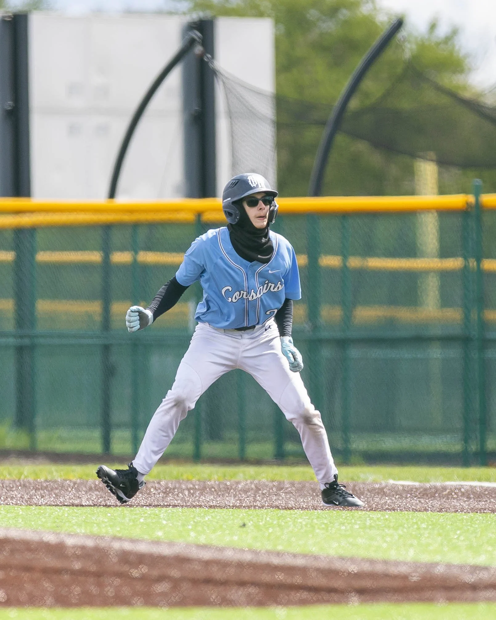 Mott #7 leads off at 1st base