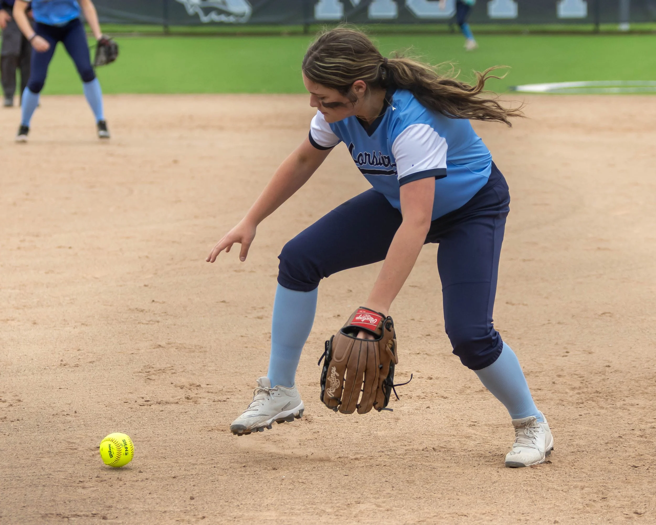 Mott first base with the ball