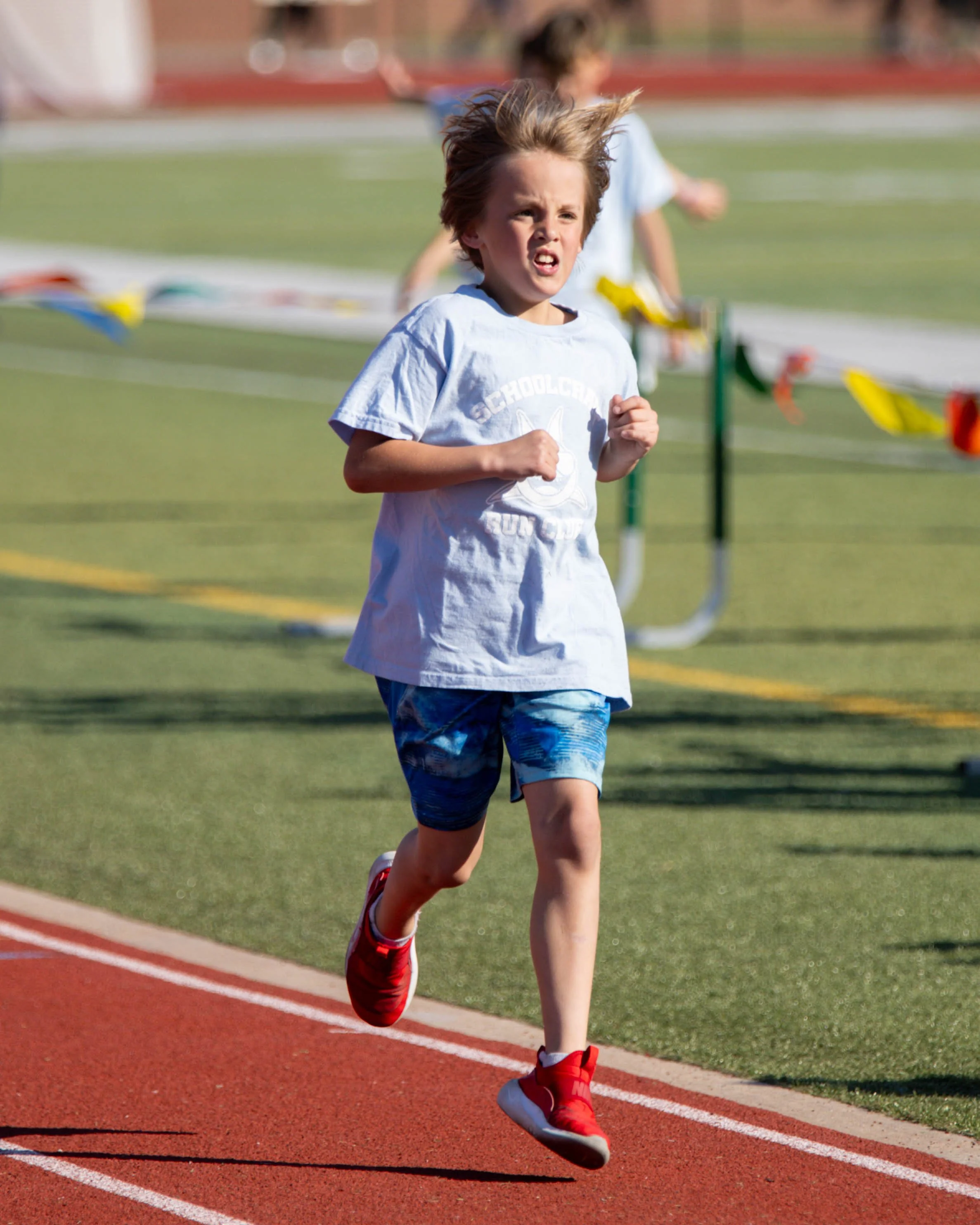 Schoolcraft runner finishes race