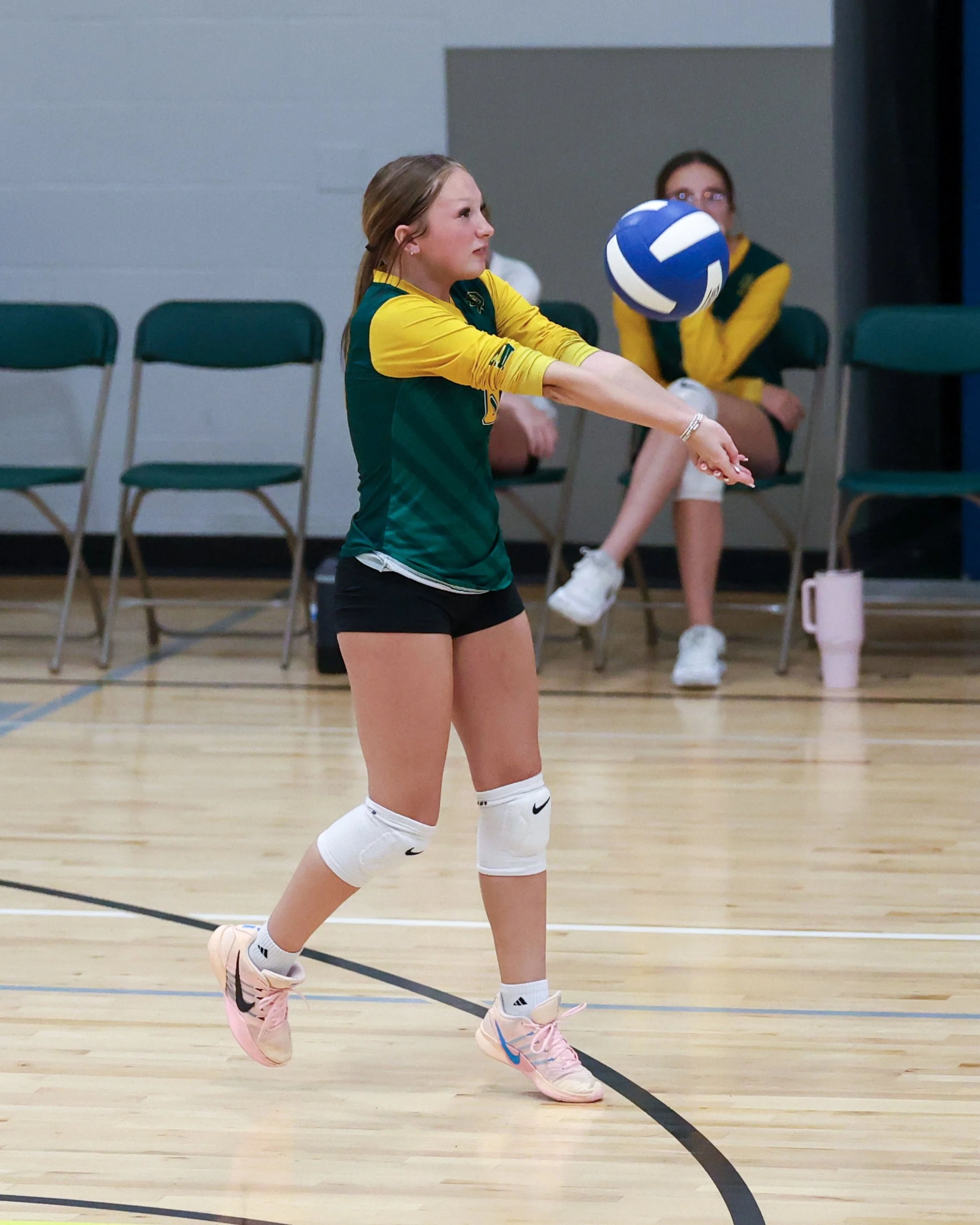 Pierce girl returns the ball