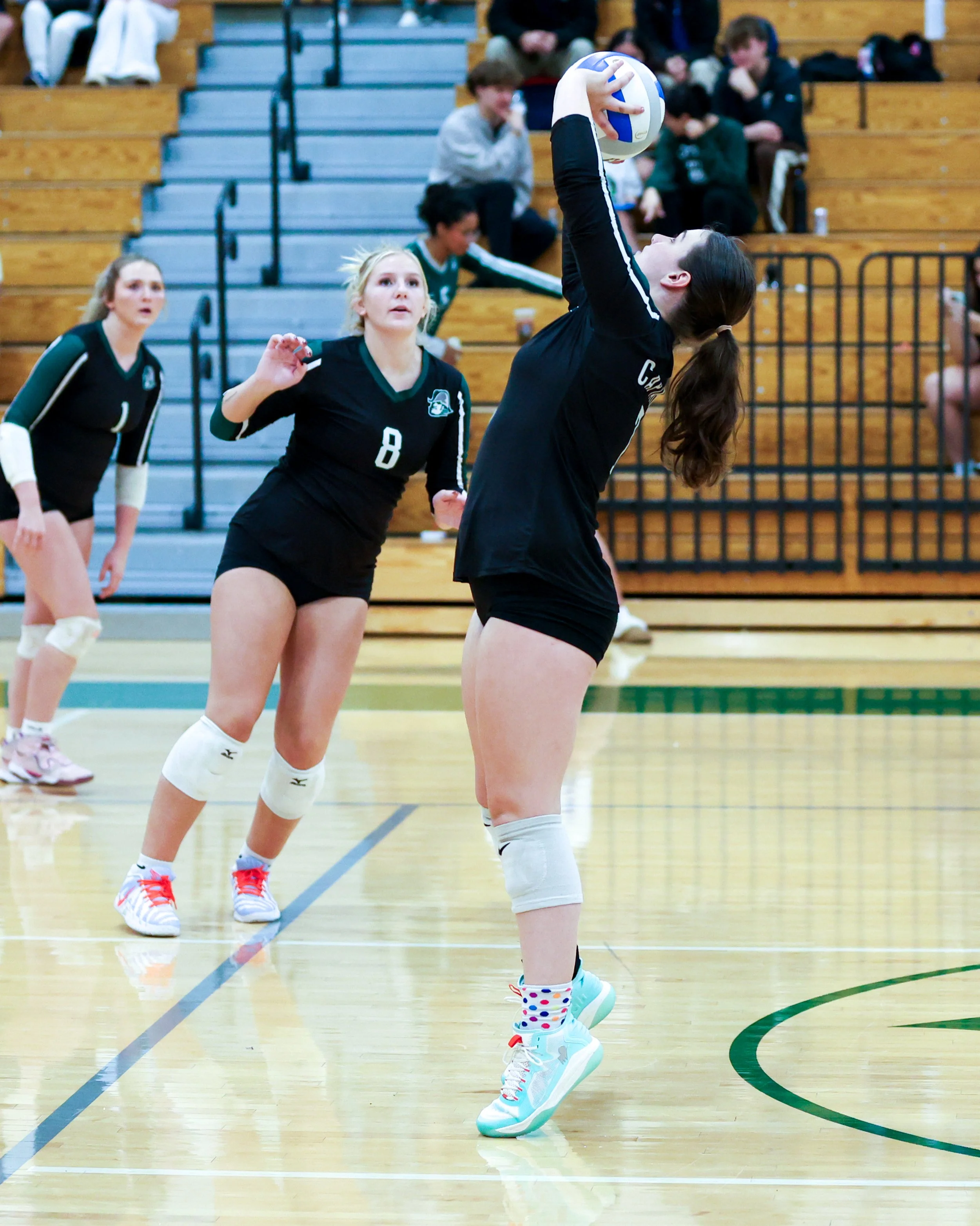 WK #7 sets the ball