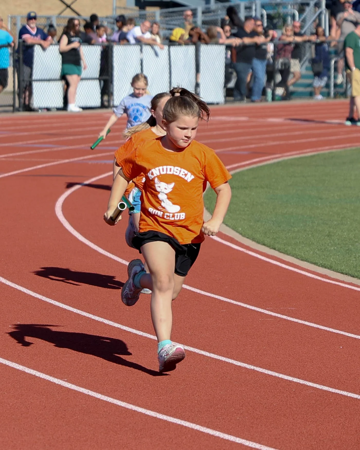 Knudsen runner starts the race