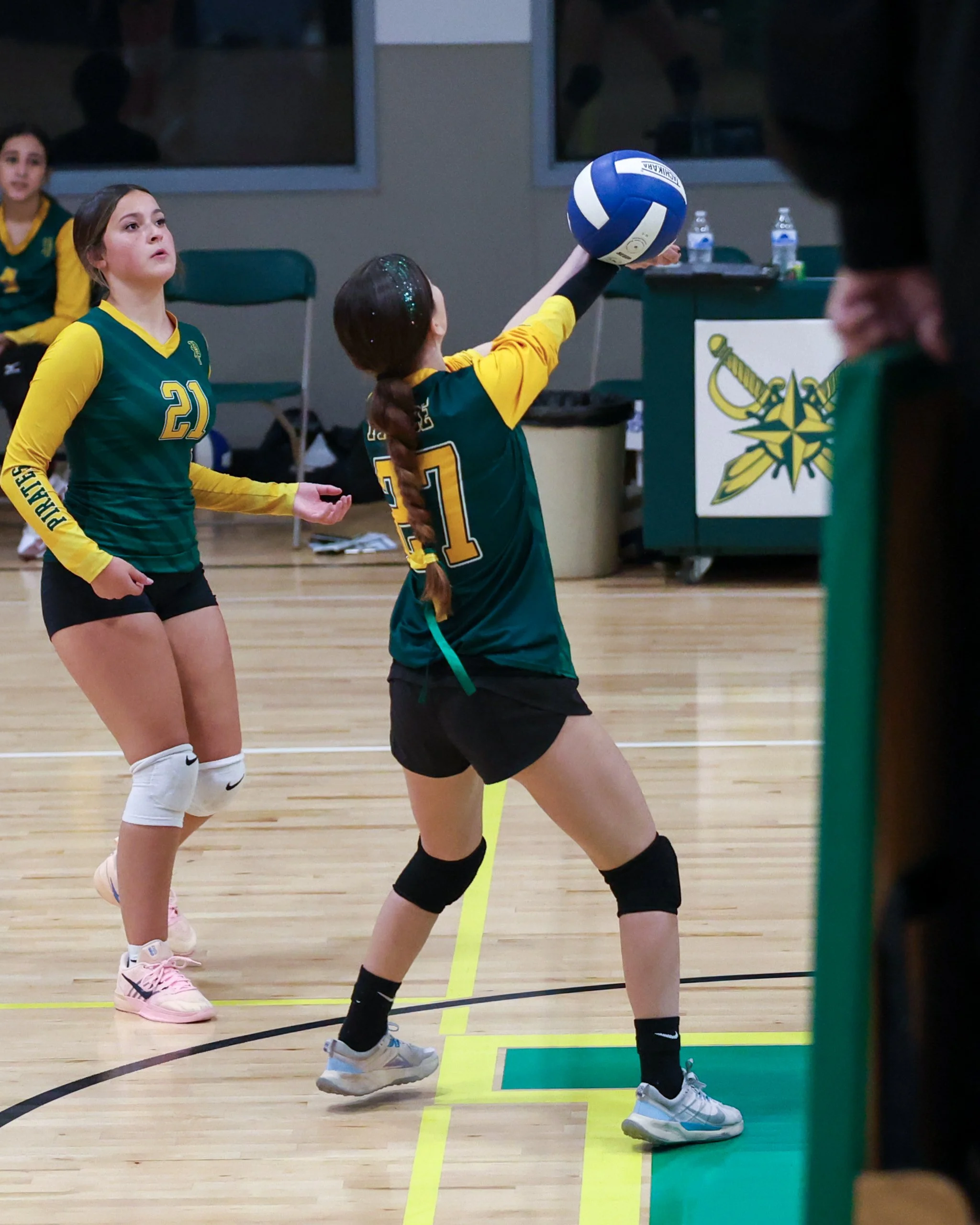 Pierce girl returns the ball