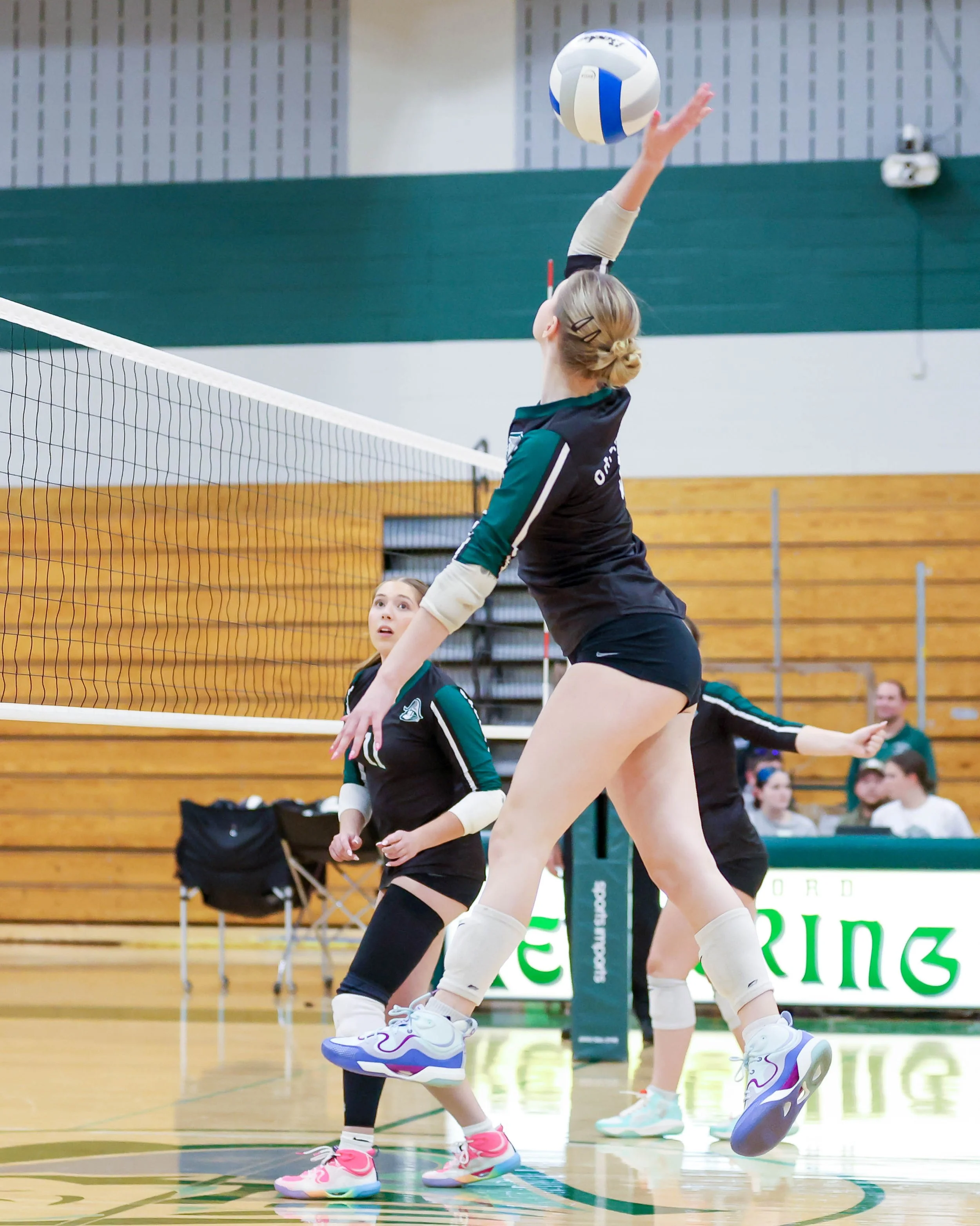 Kettering #4 Spikes the ball