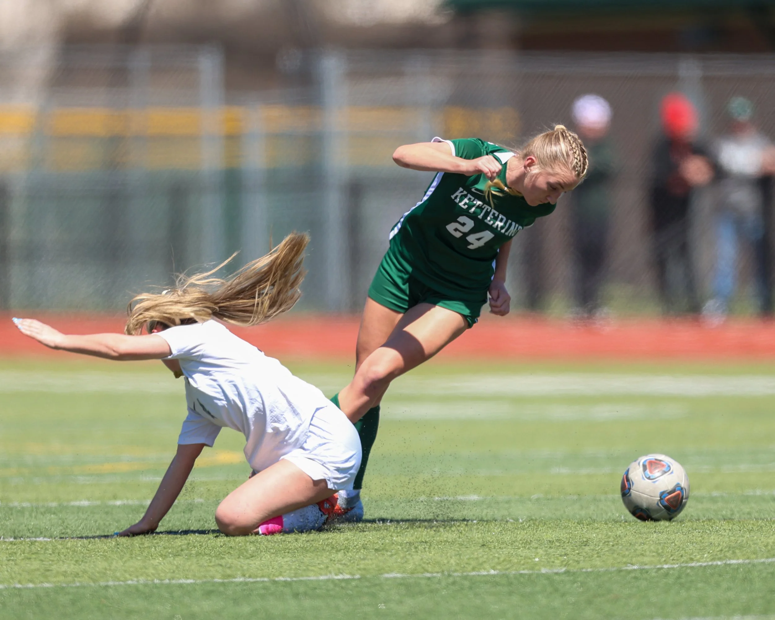 #24 makes a cut back