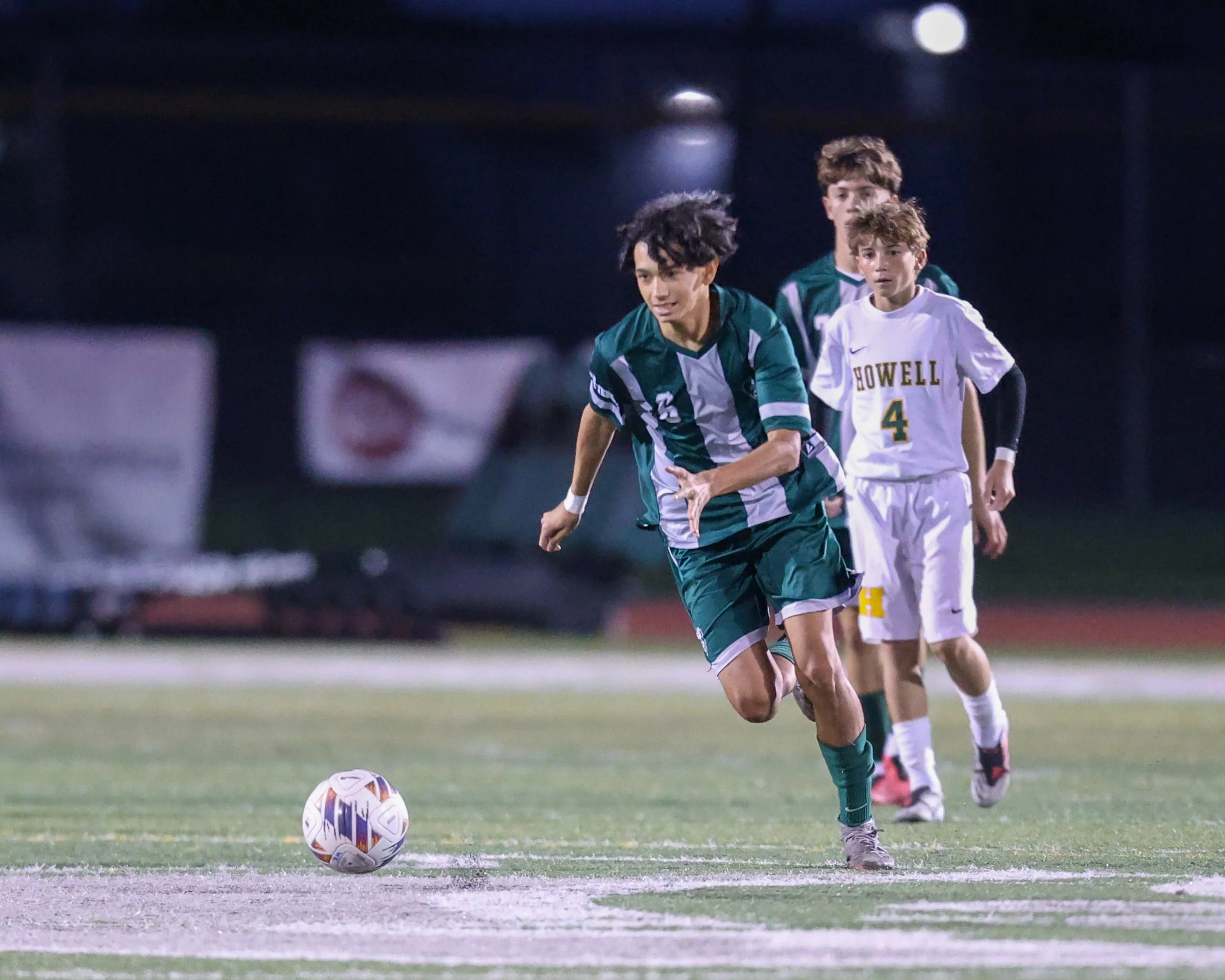 WK #6 goes for the ball