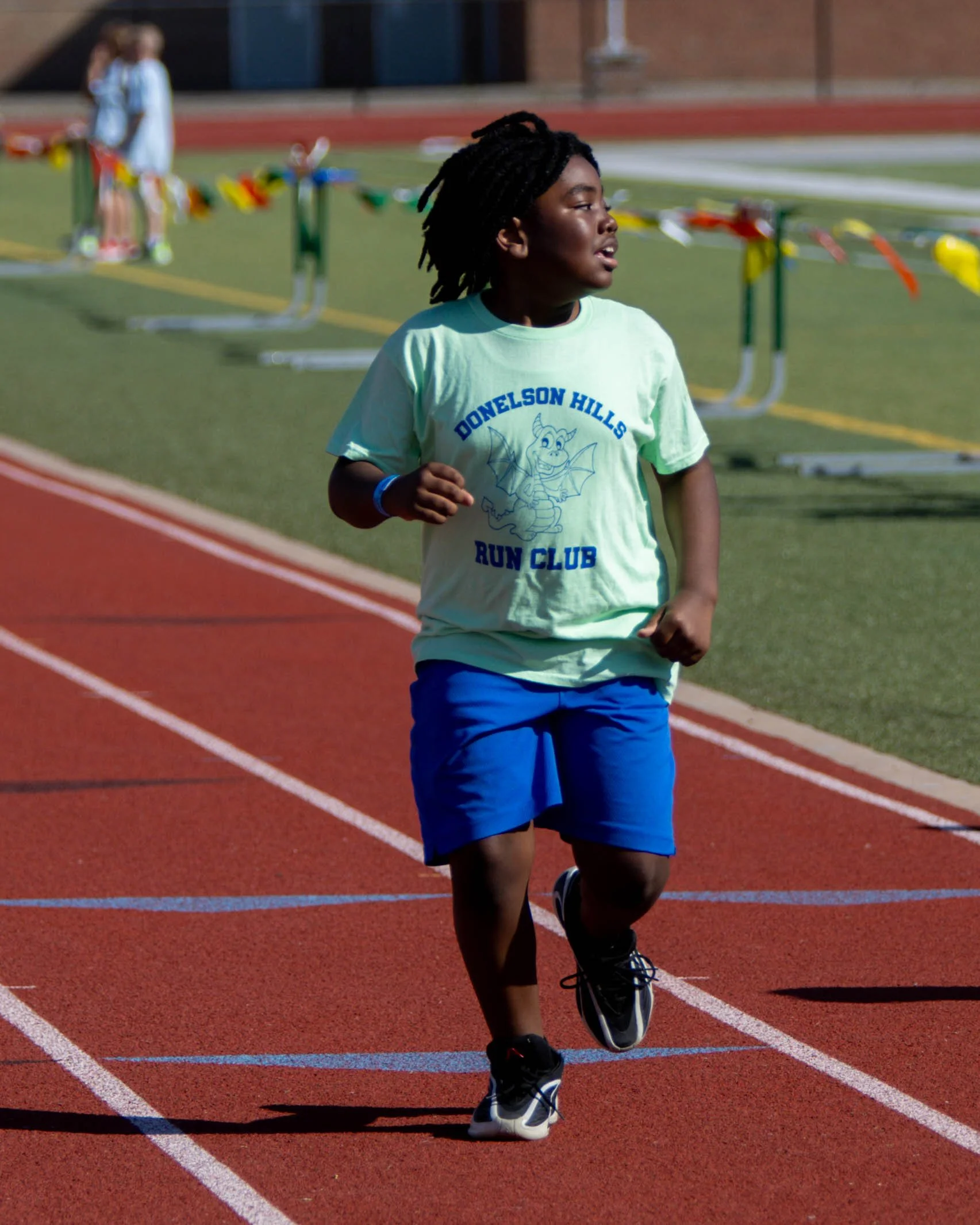 Donelson Hills runner finishes the race