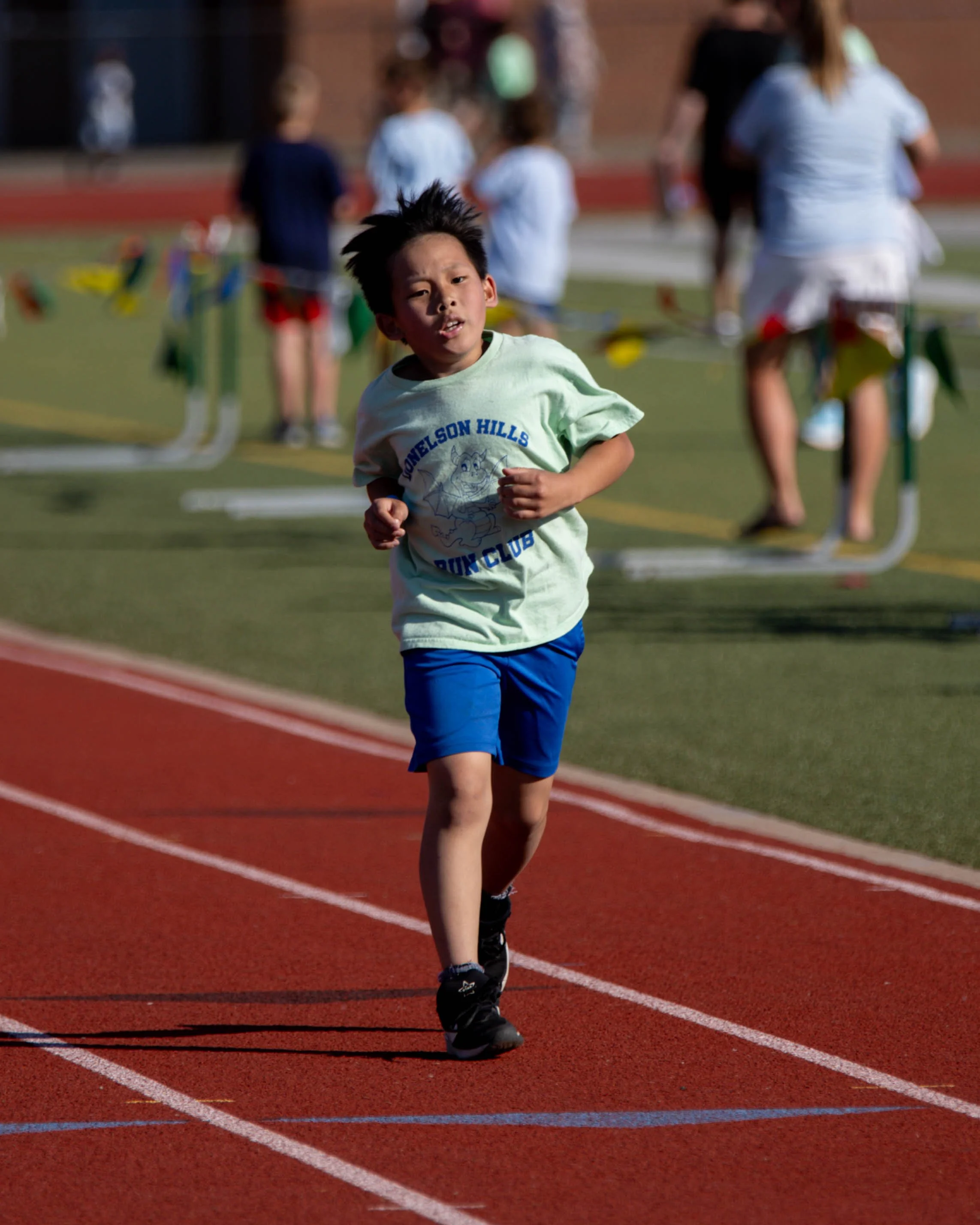 Donelson Hills runner finishes race