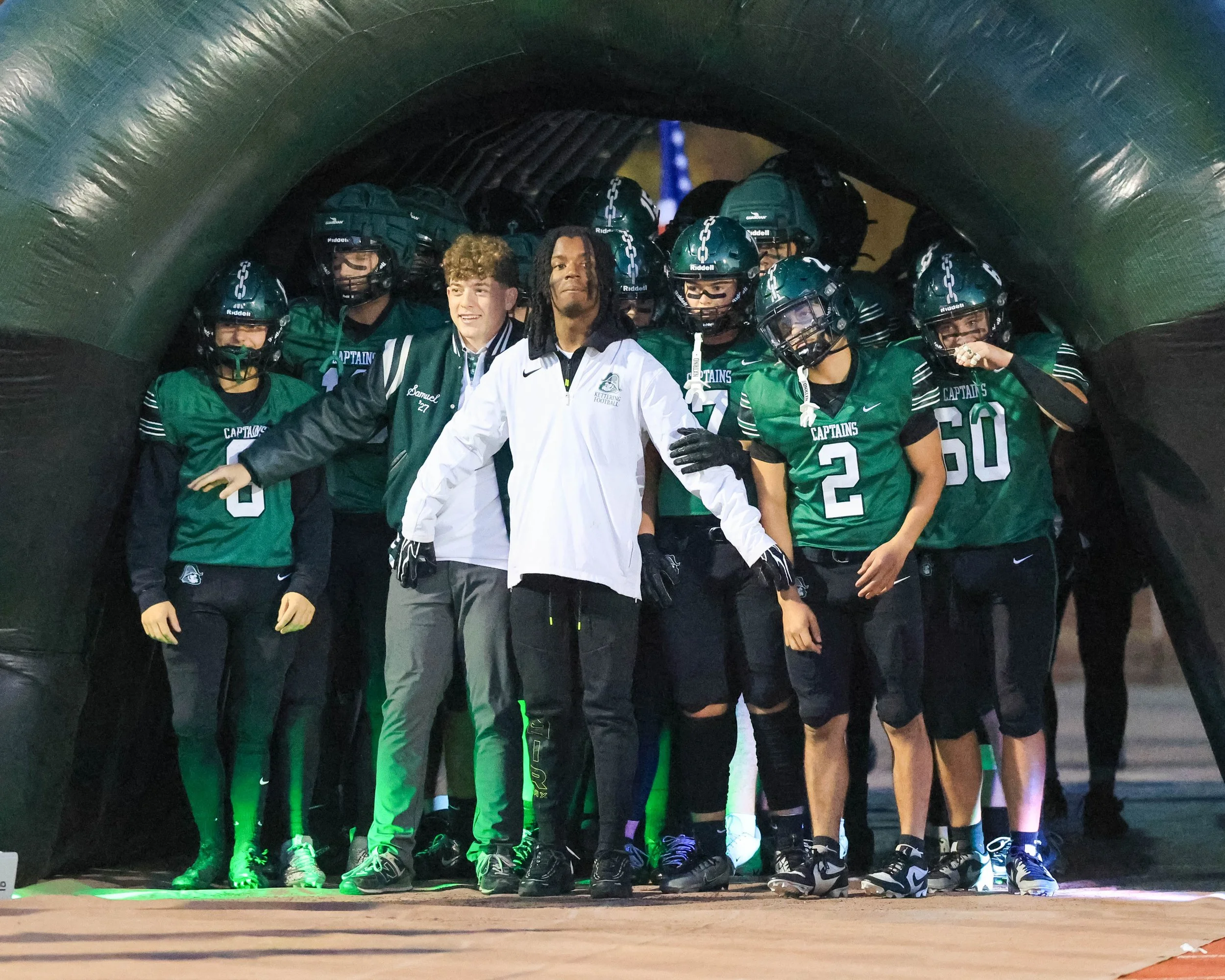 WK Football in the tunnel