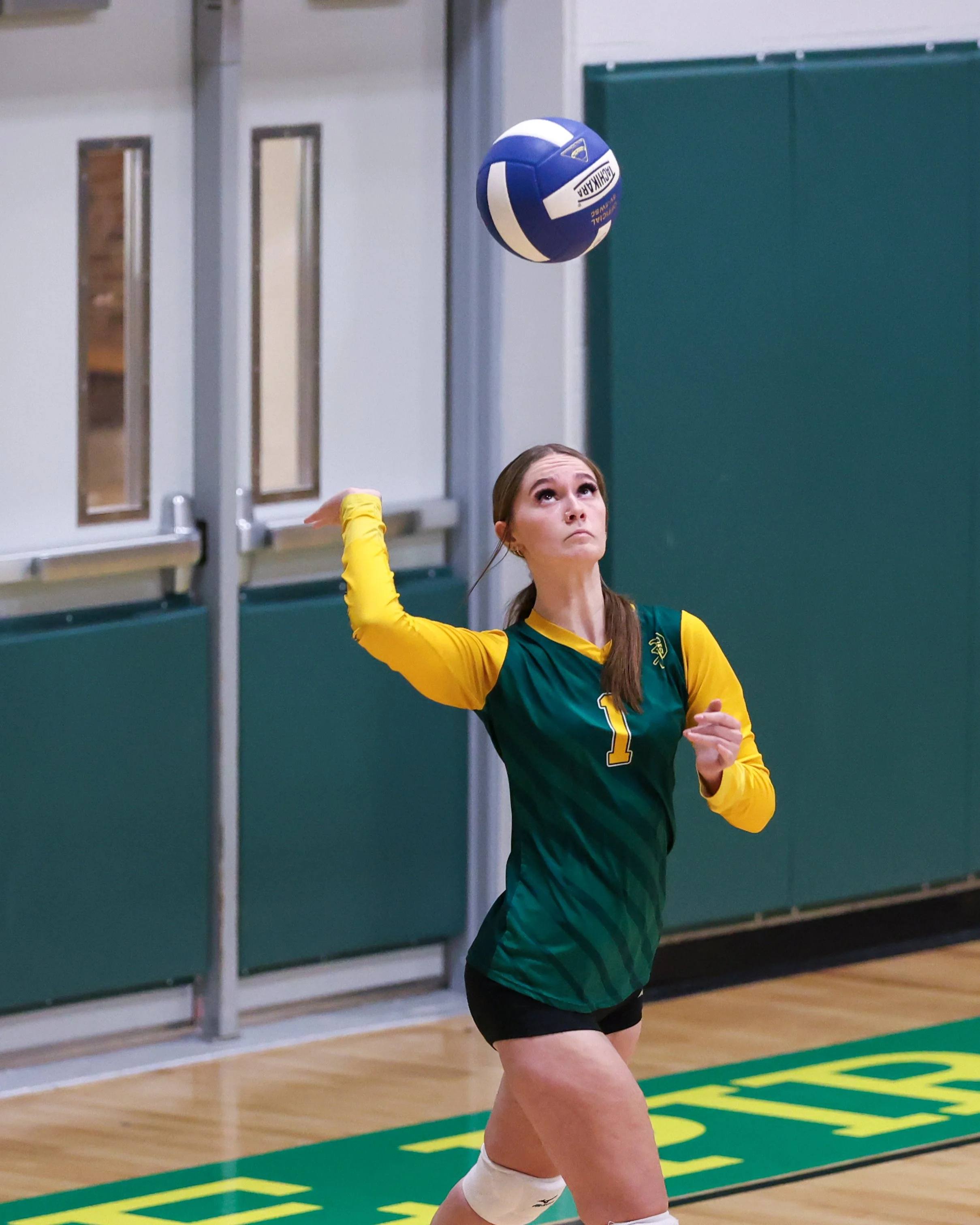 Pierce girl returns the ball