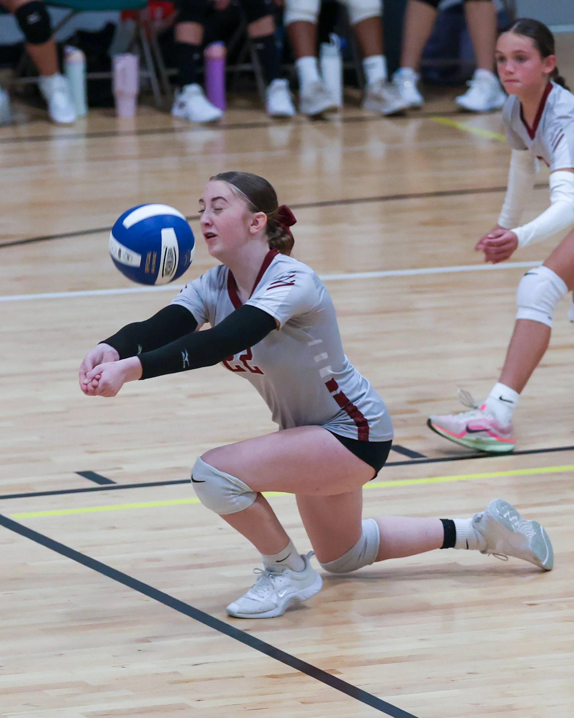 Mason girl returns the ball
