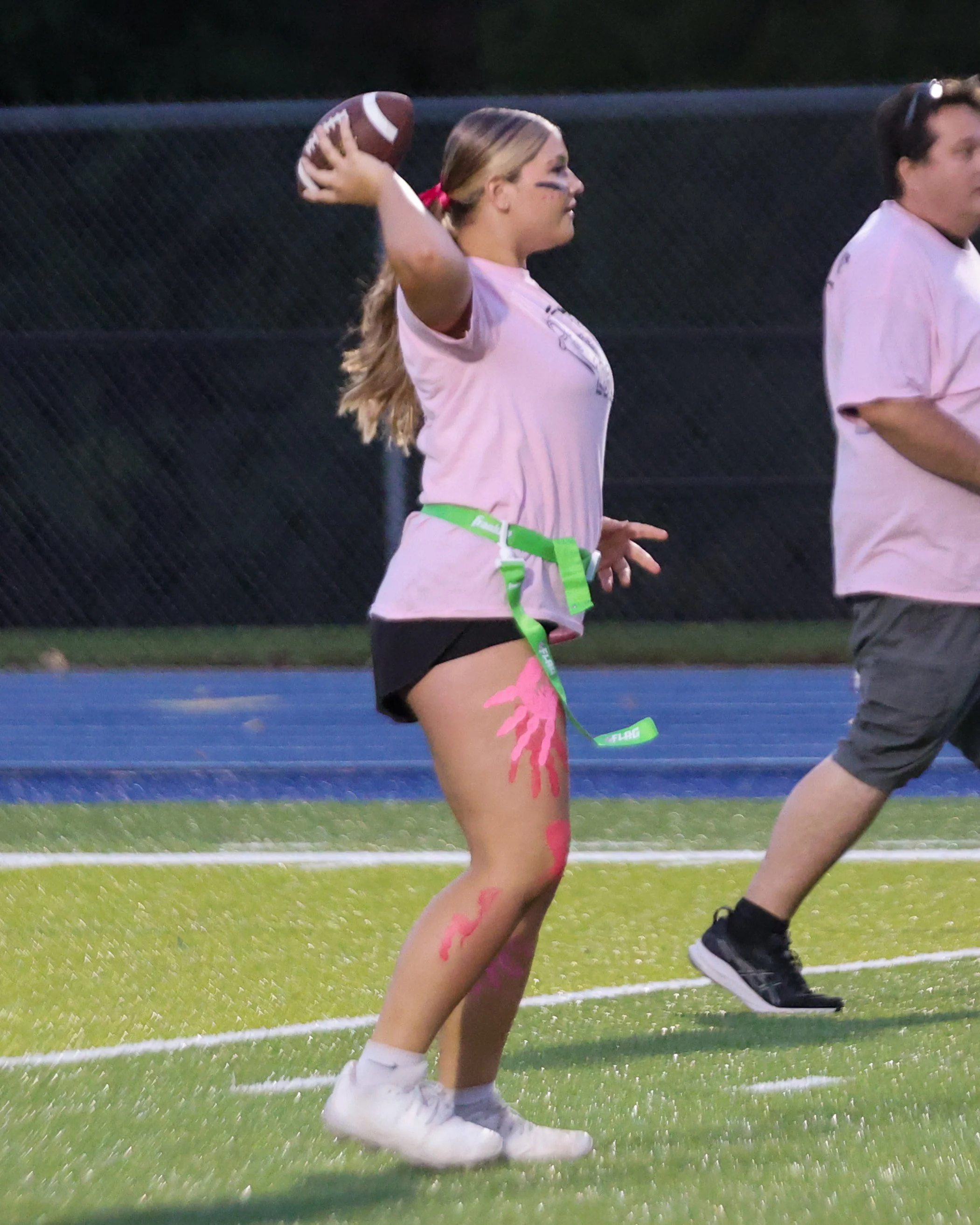 WM Junior passing the ball