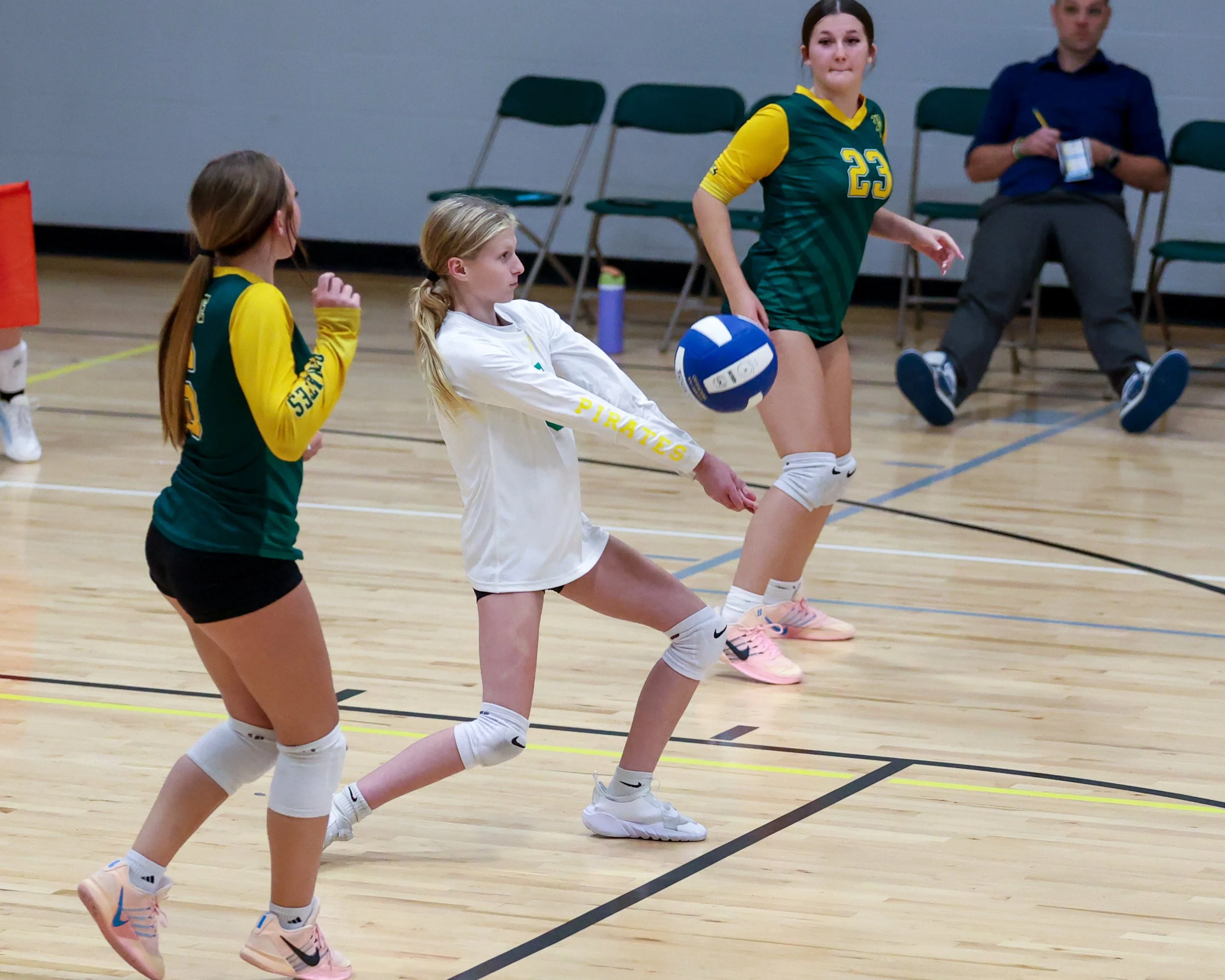 Pierce girl returns the ball