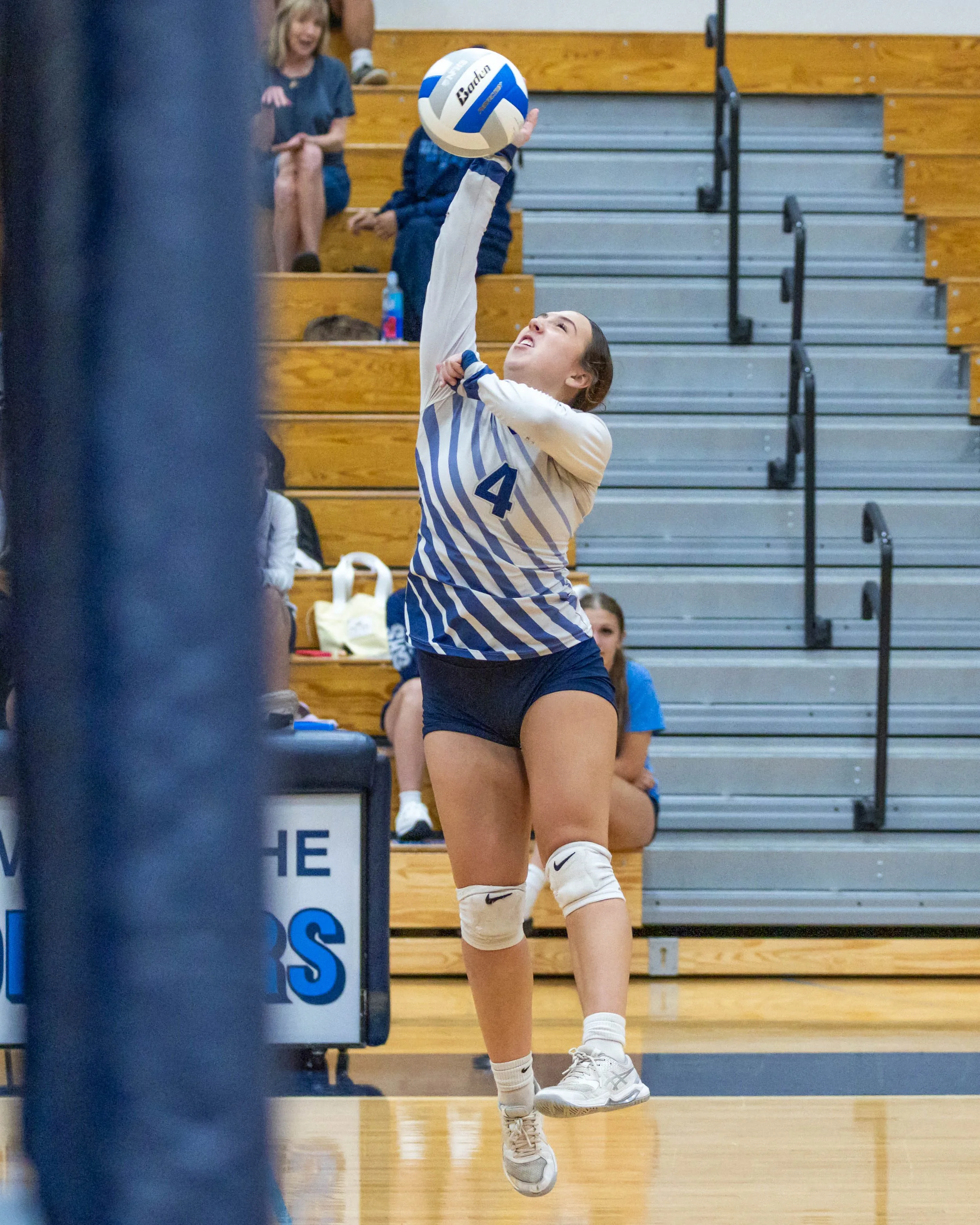 WM #4 hits the ball