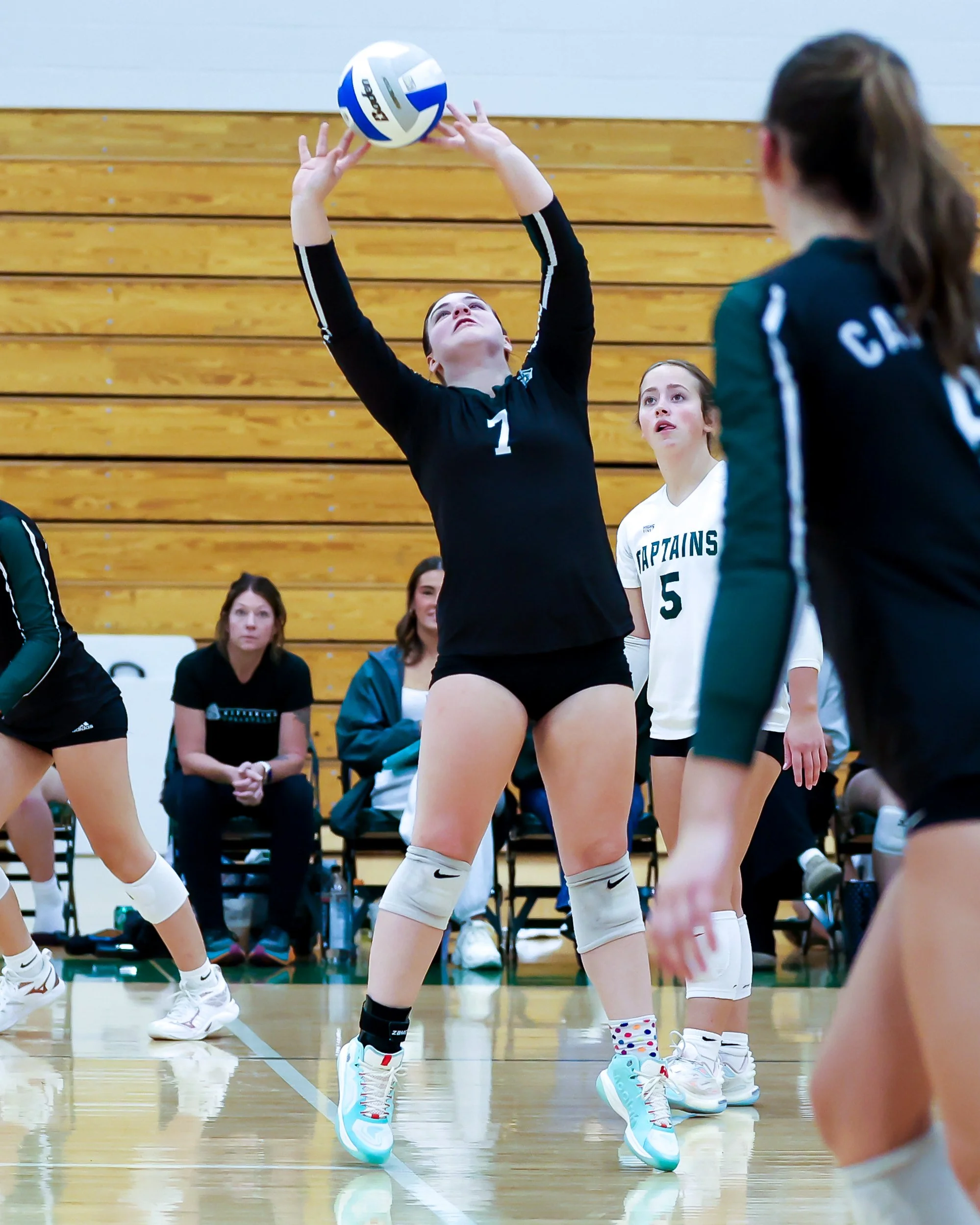 WK #7 sets the ball
