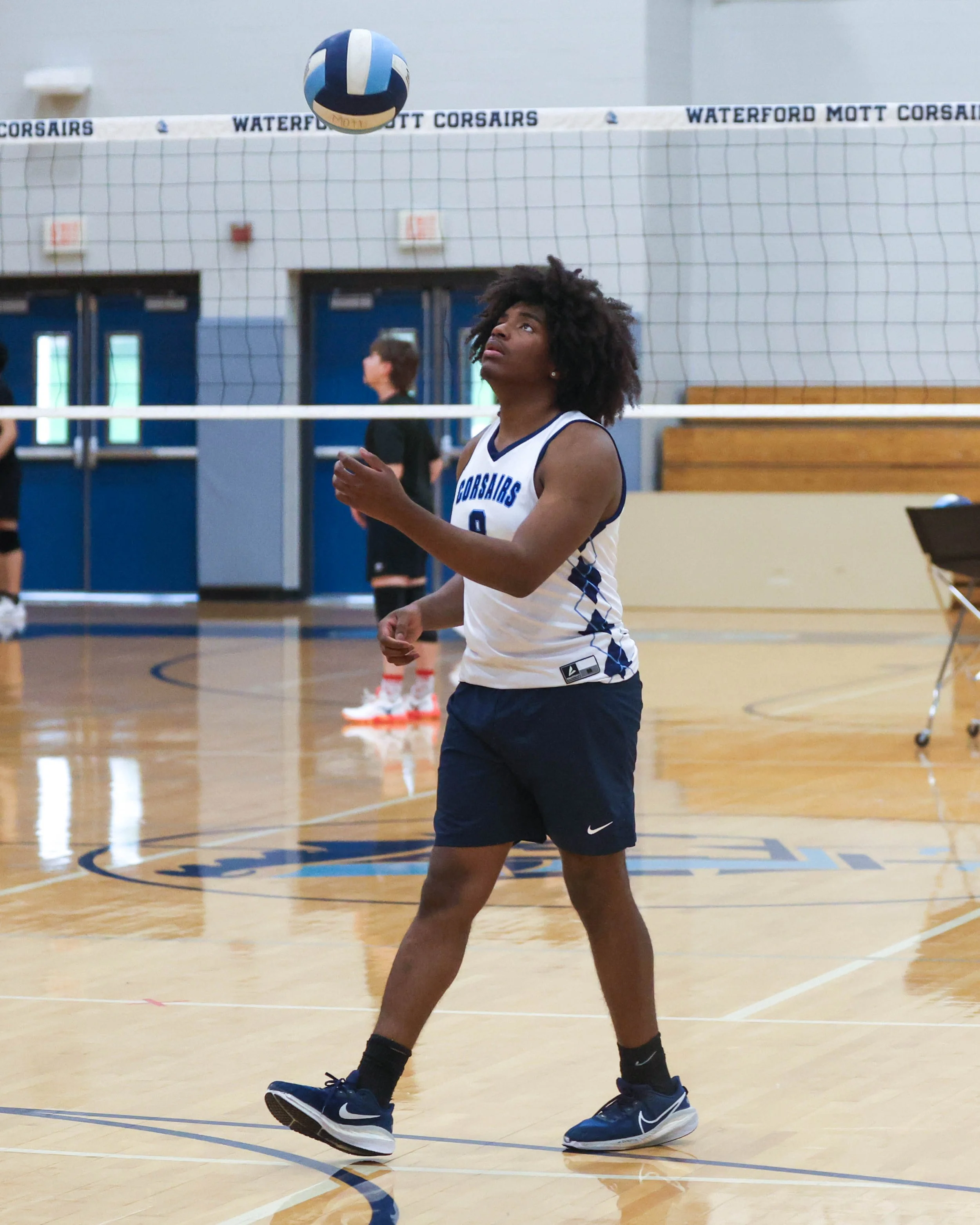 Mott #8 with the ball