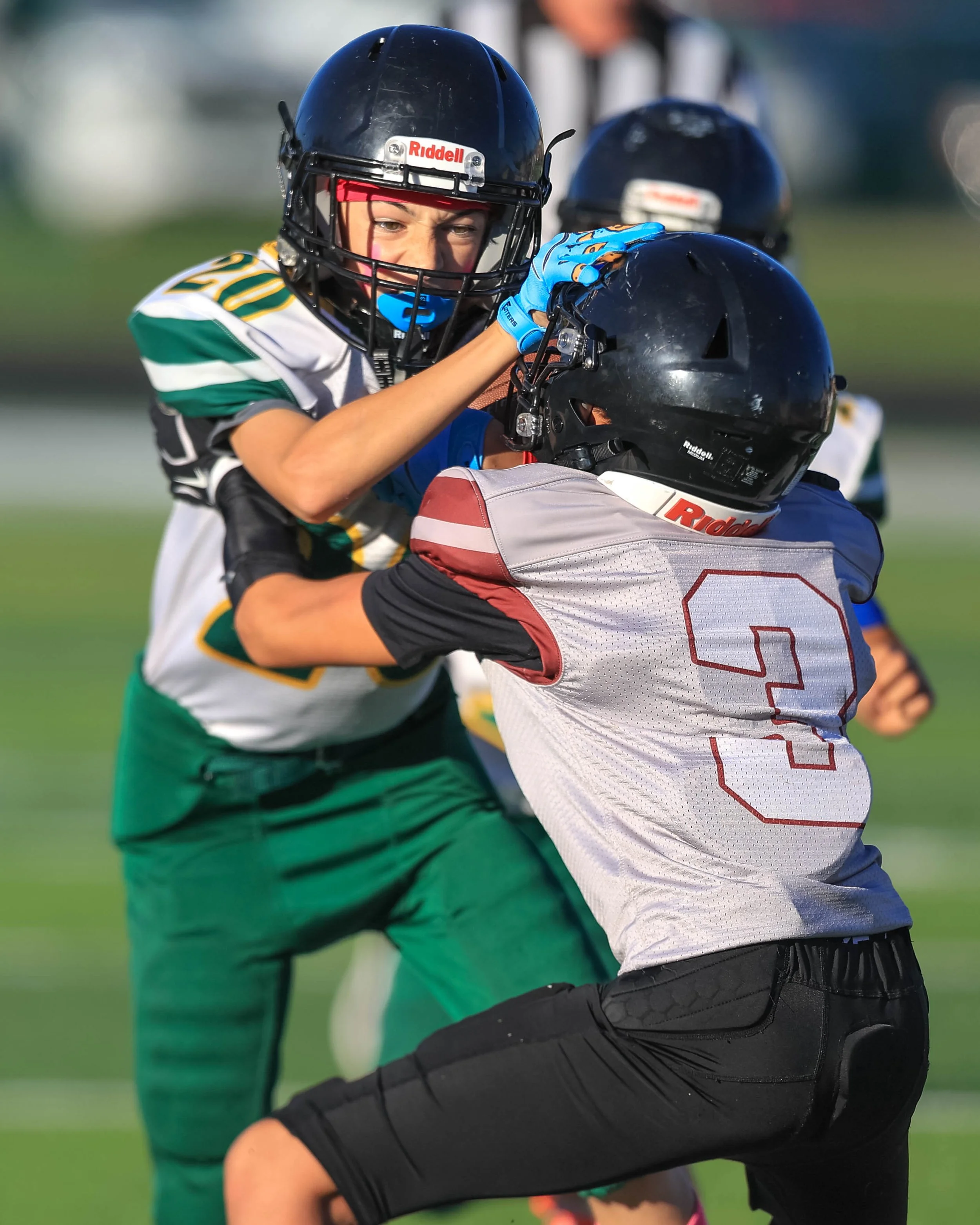 Pierce #20 tackled by Mason #3