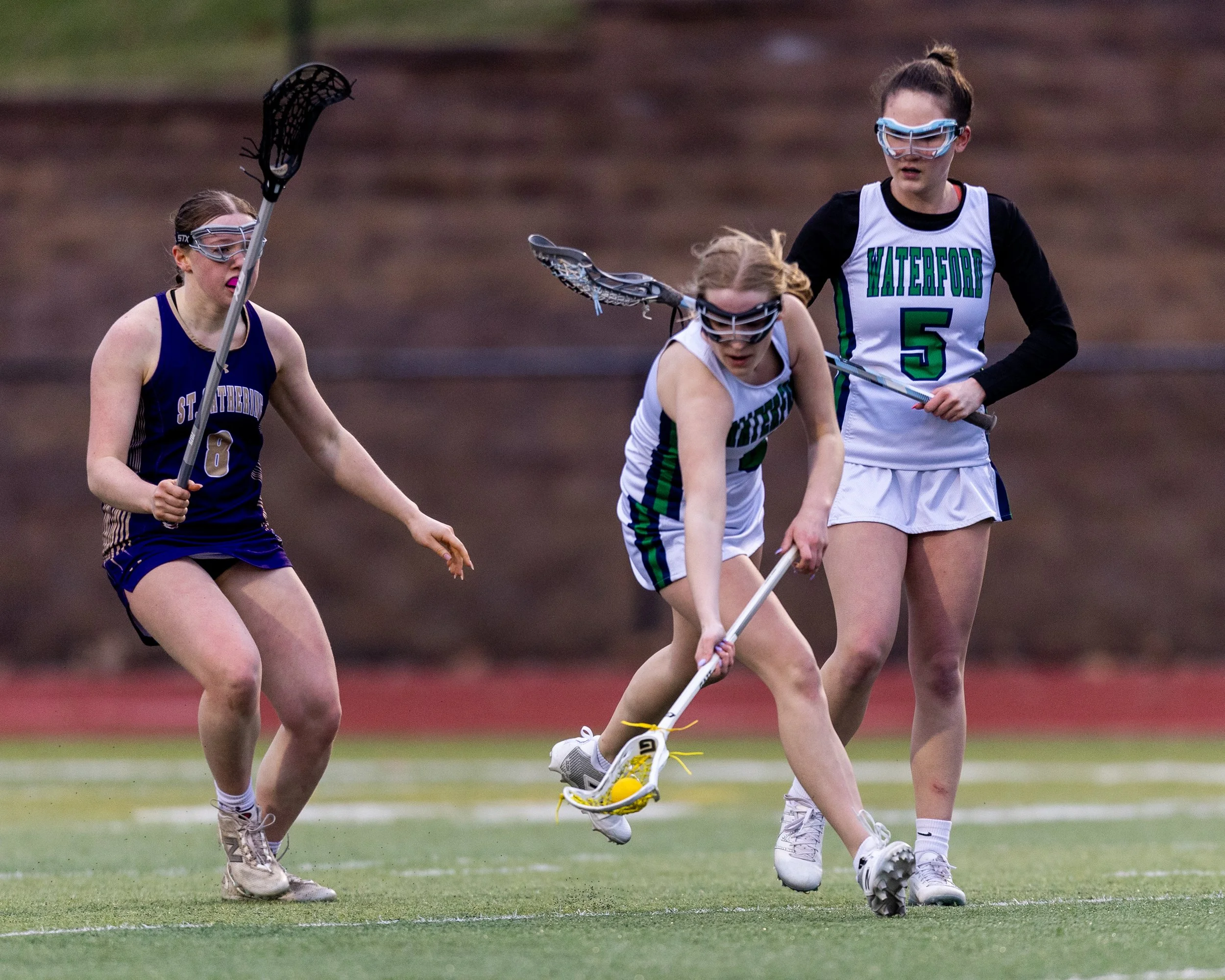 #9 picks up the ball