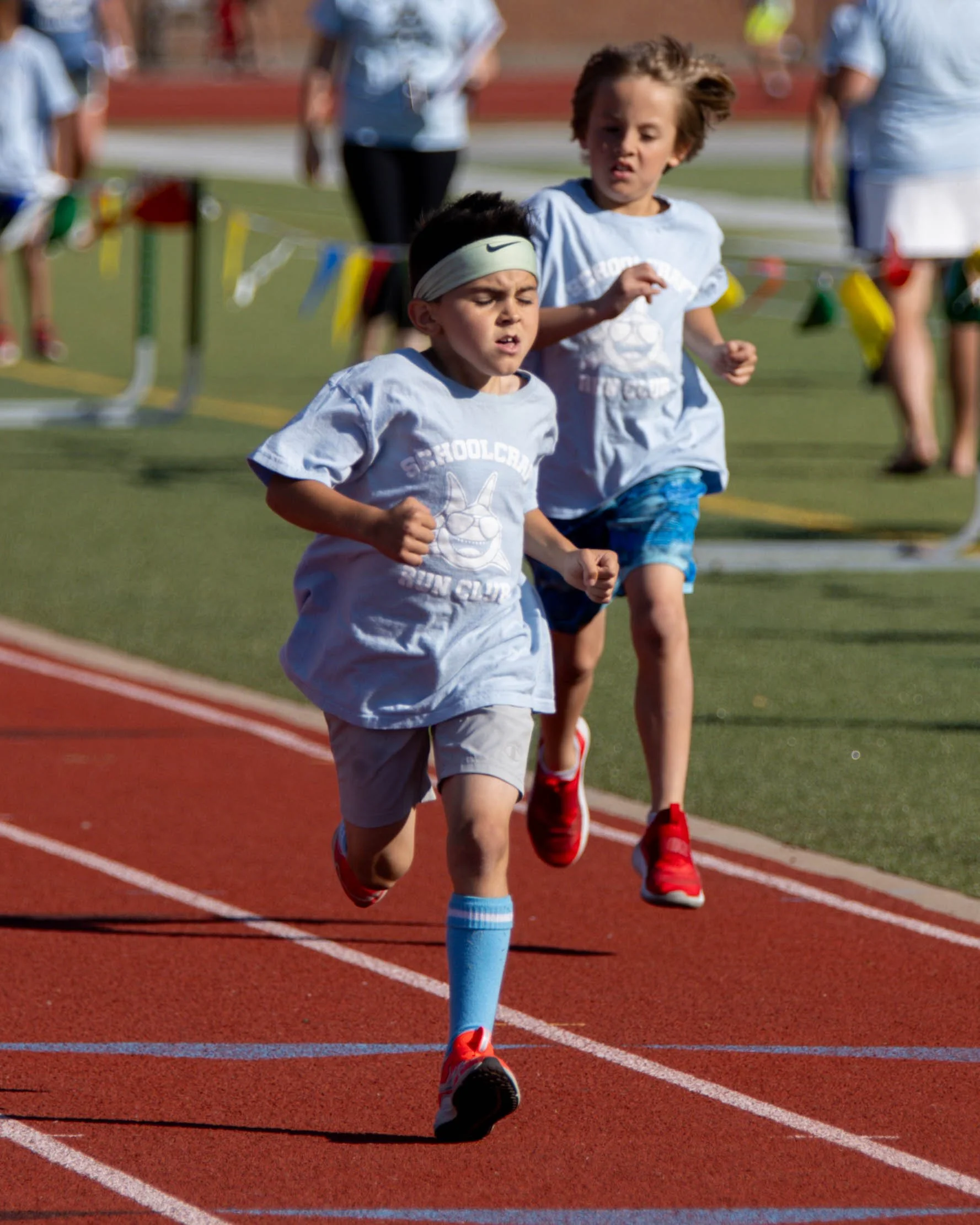 Schoolcraft runner lap 1