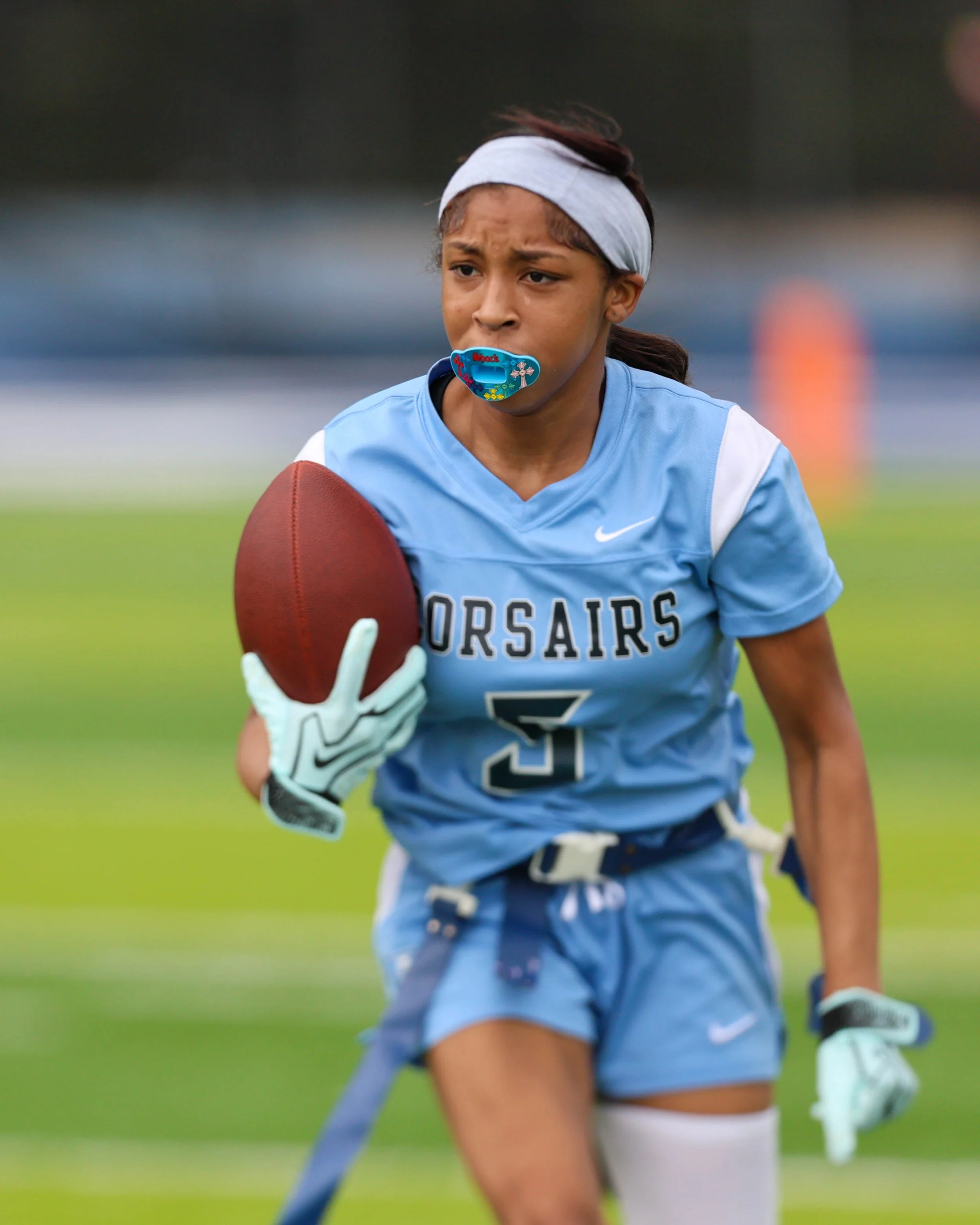 WM #5 carries the ball