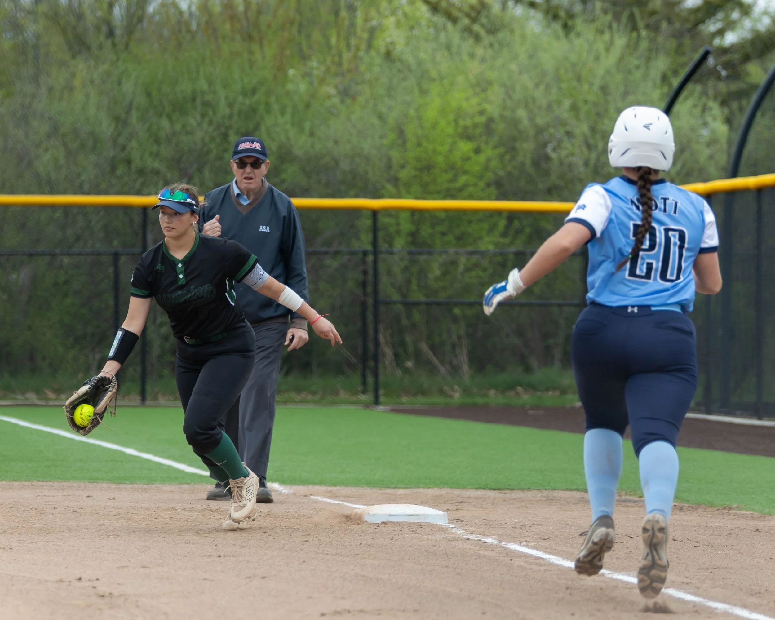 Mott #20 out at first base