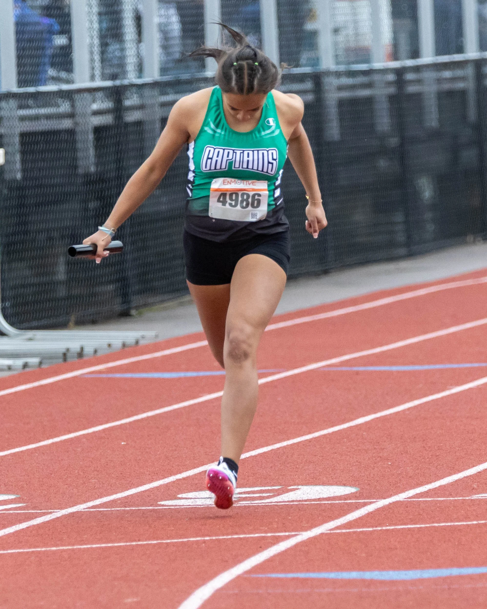 Kettering #4986 crosses the finish line