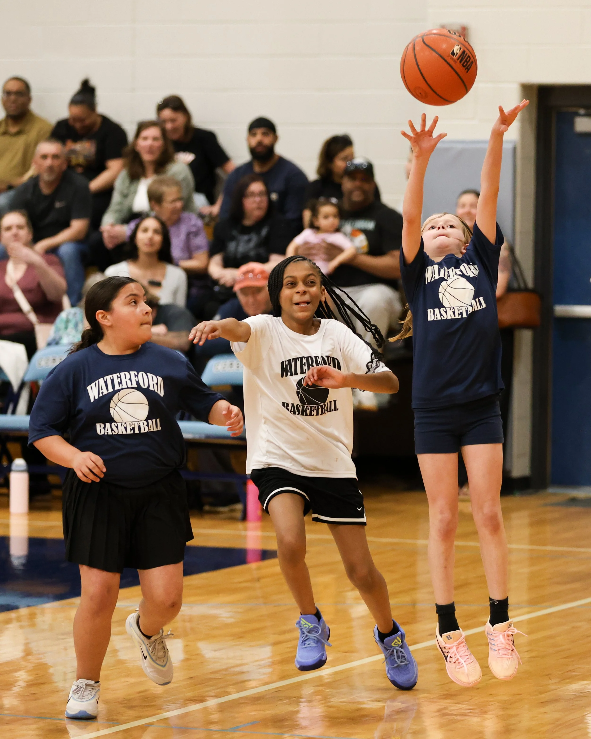 Donelson Hills girl shoots the ball