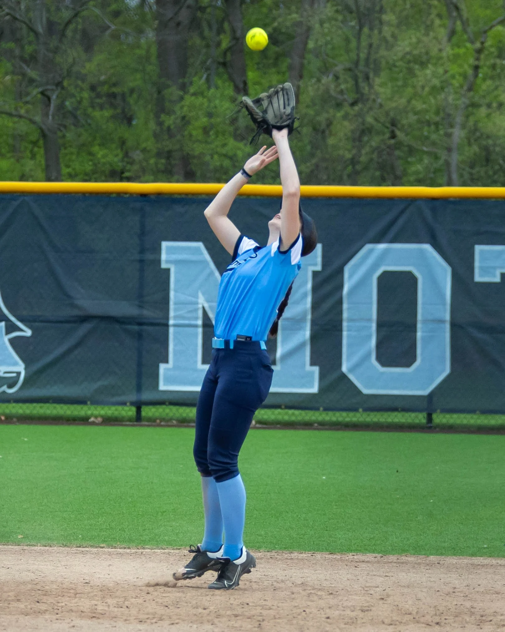 Mott short stop catches a popup