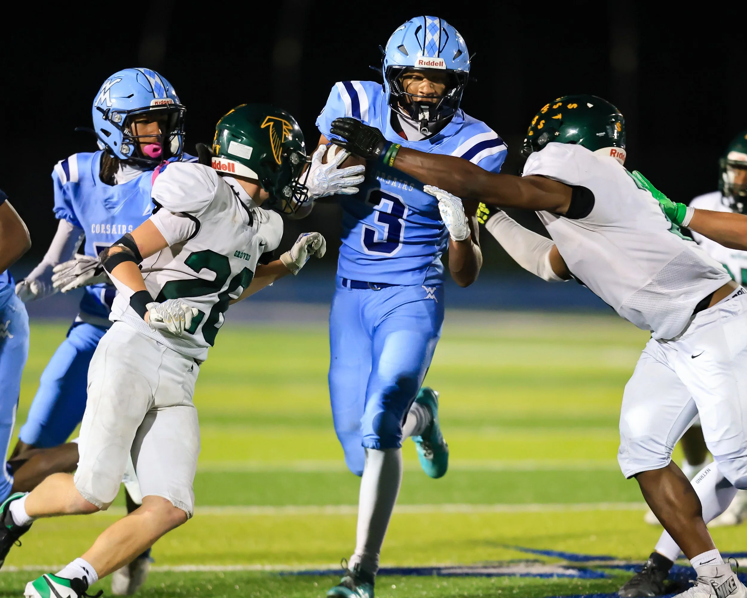 Mott #3 runs with the ball