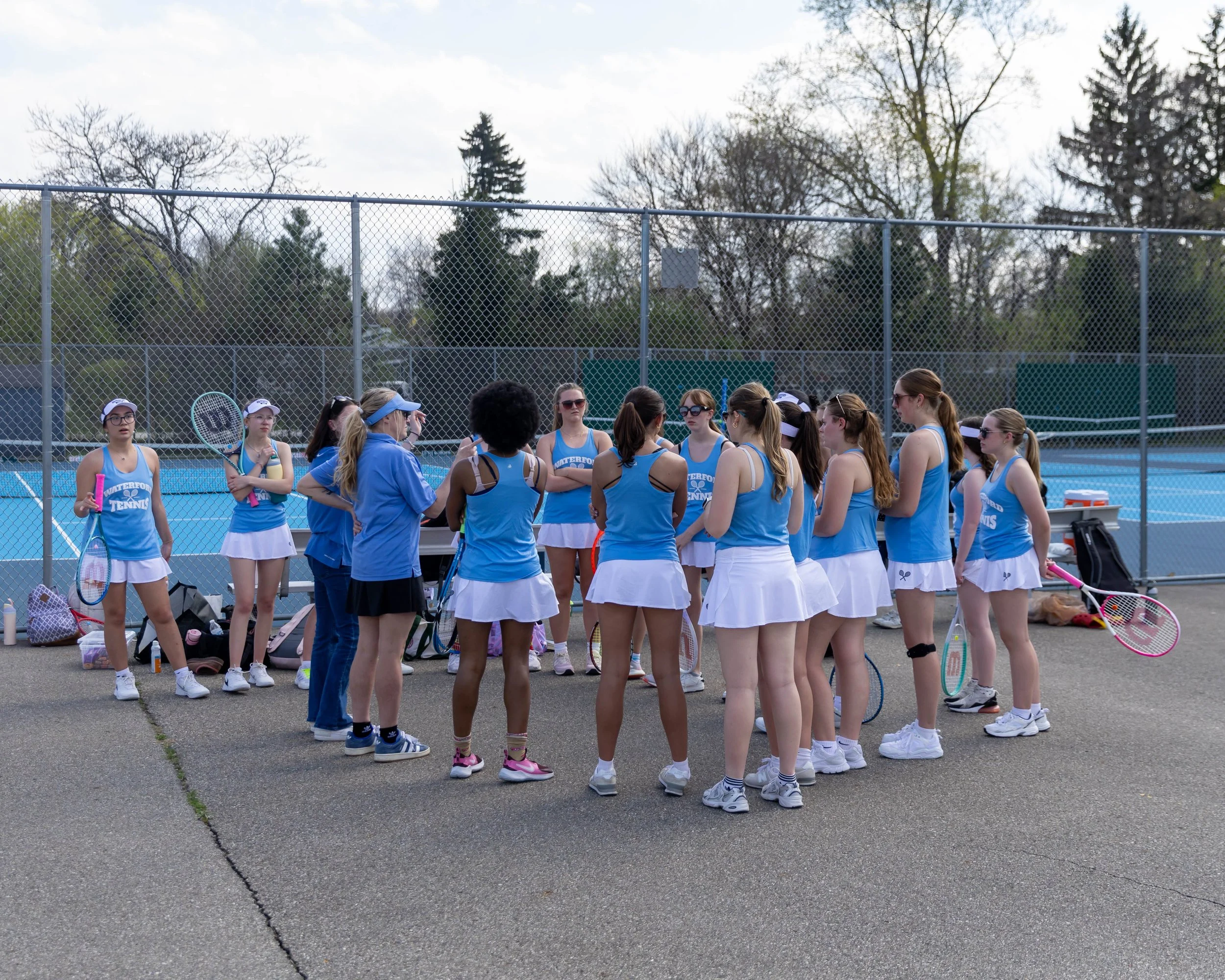 Waterford United team huddle 1