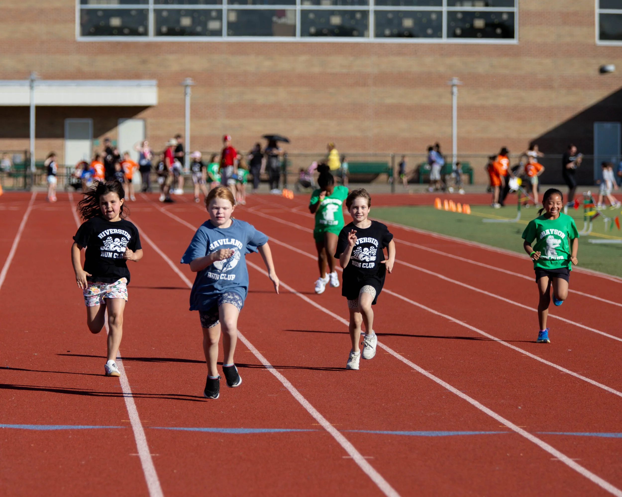 Riverside, Grayson Haviland girs finish the race