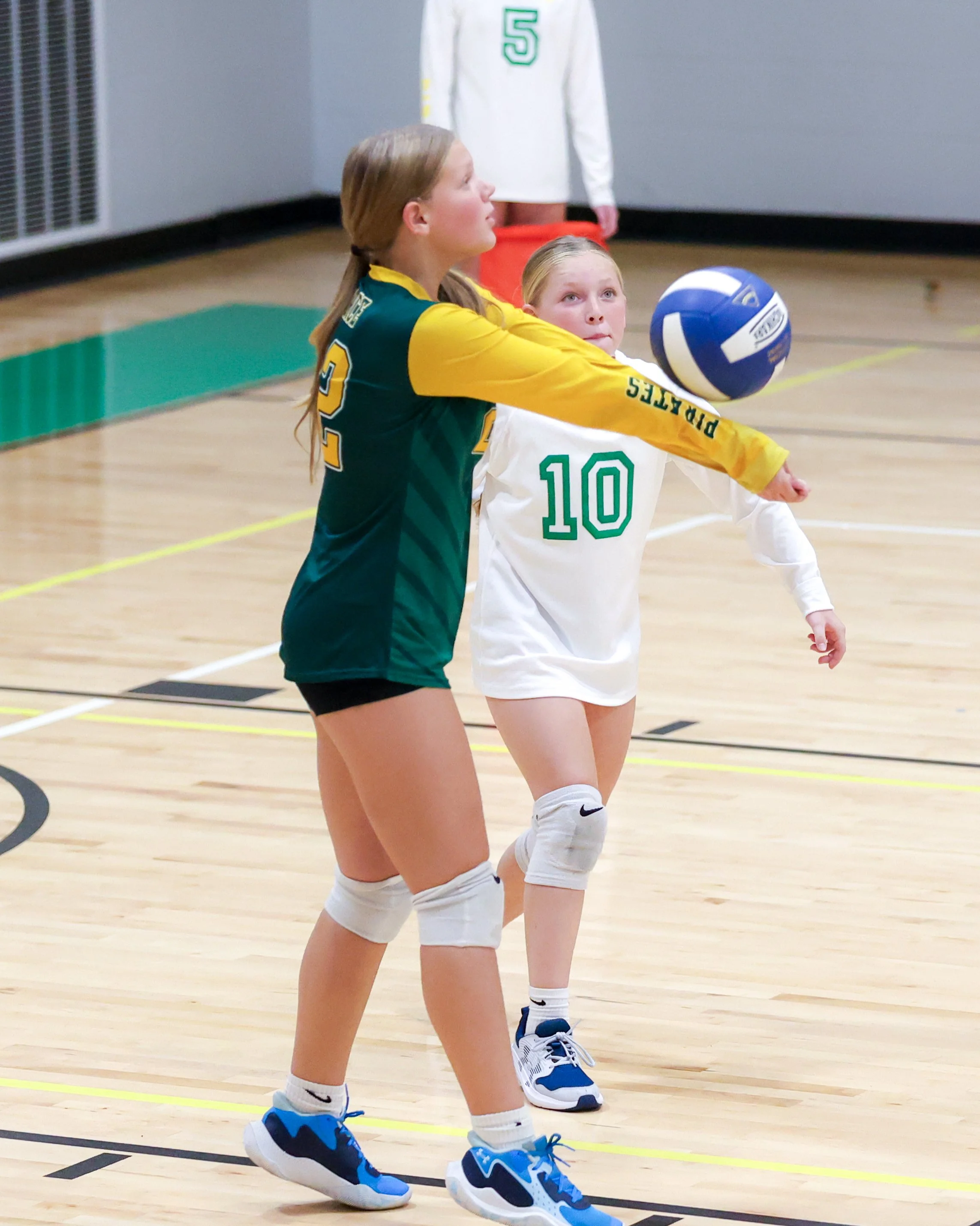 Pierce girl returns the ball