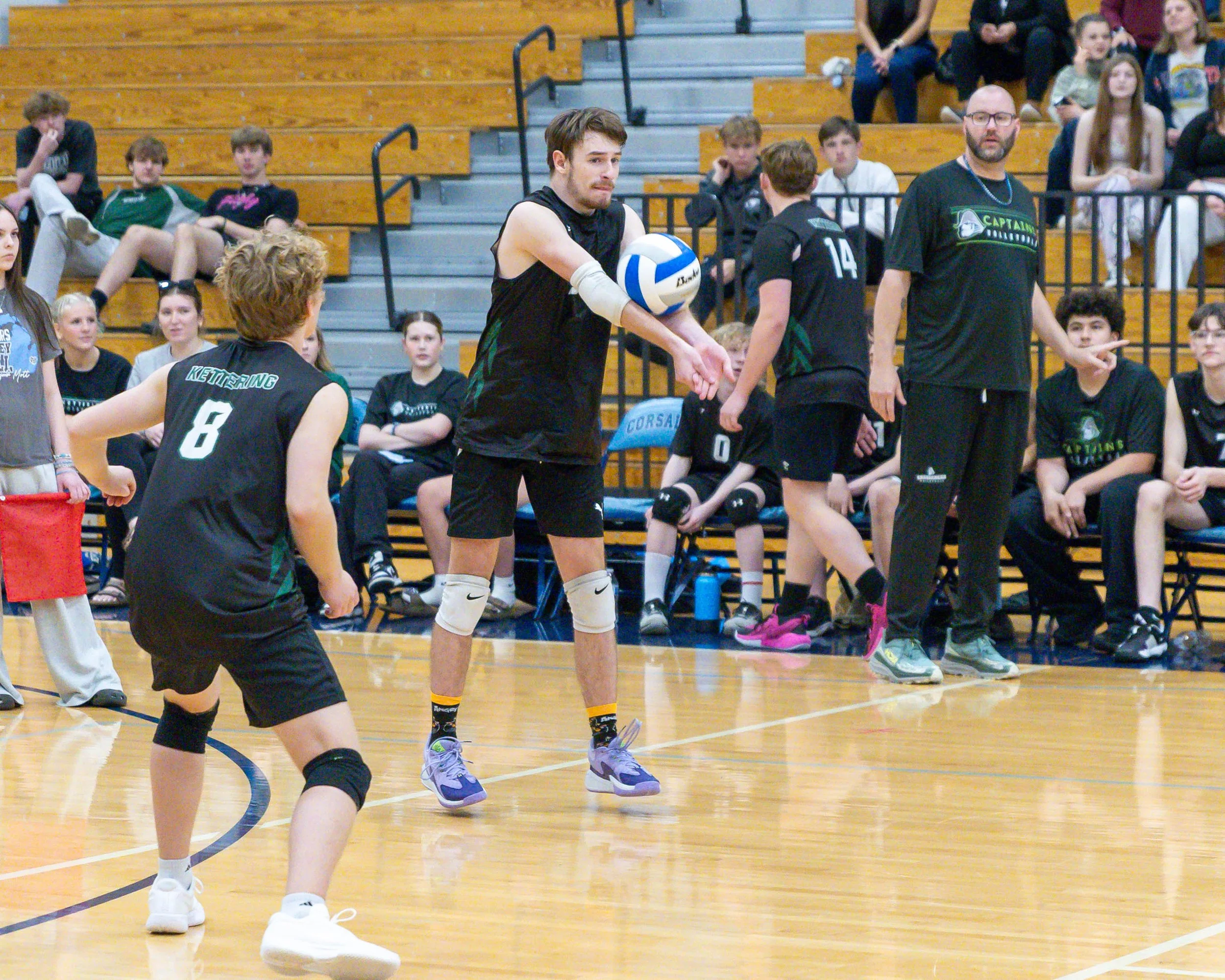 Kettering #3 hailing the ball