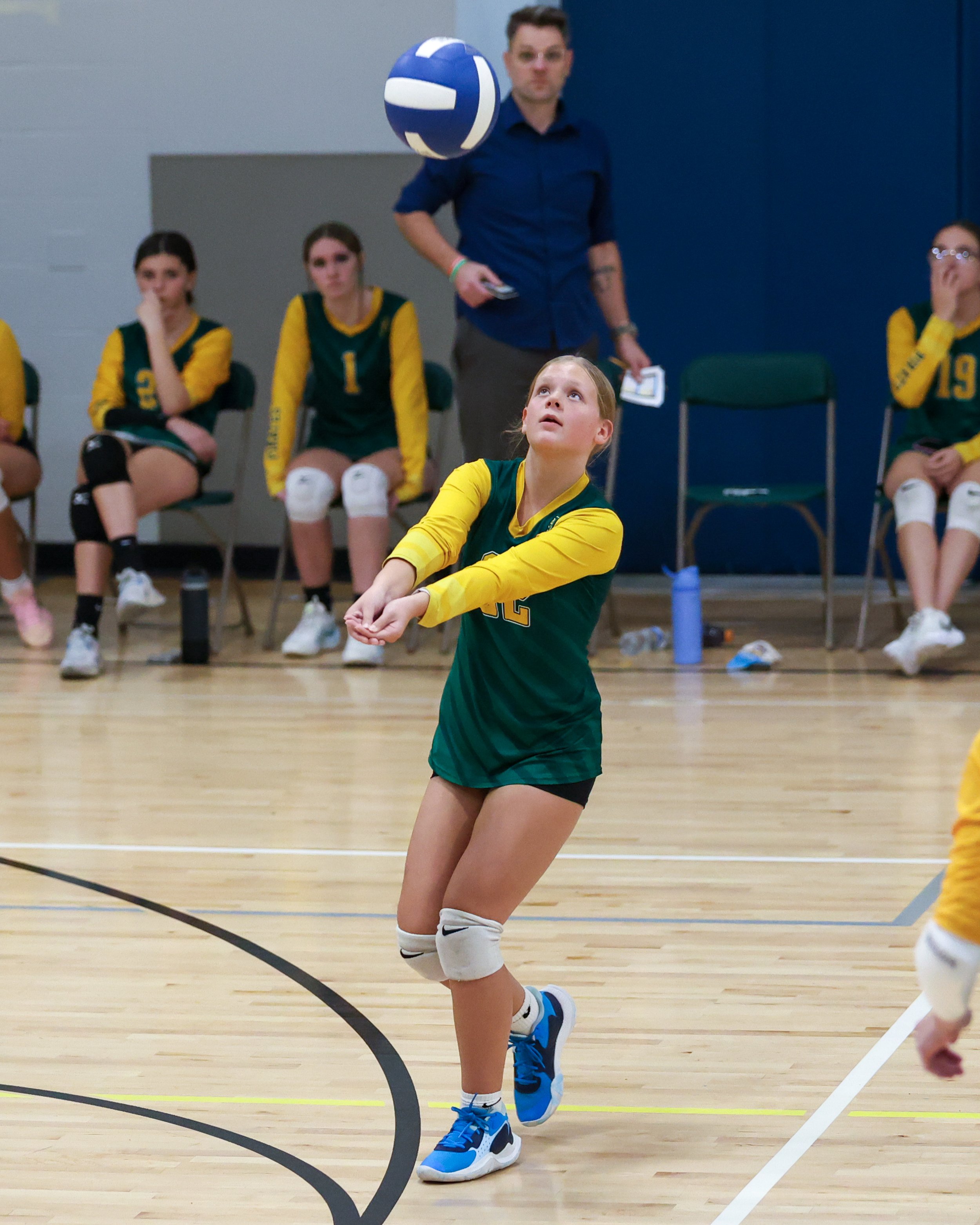 Pierce girl returns the ball