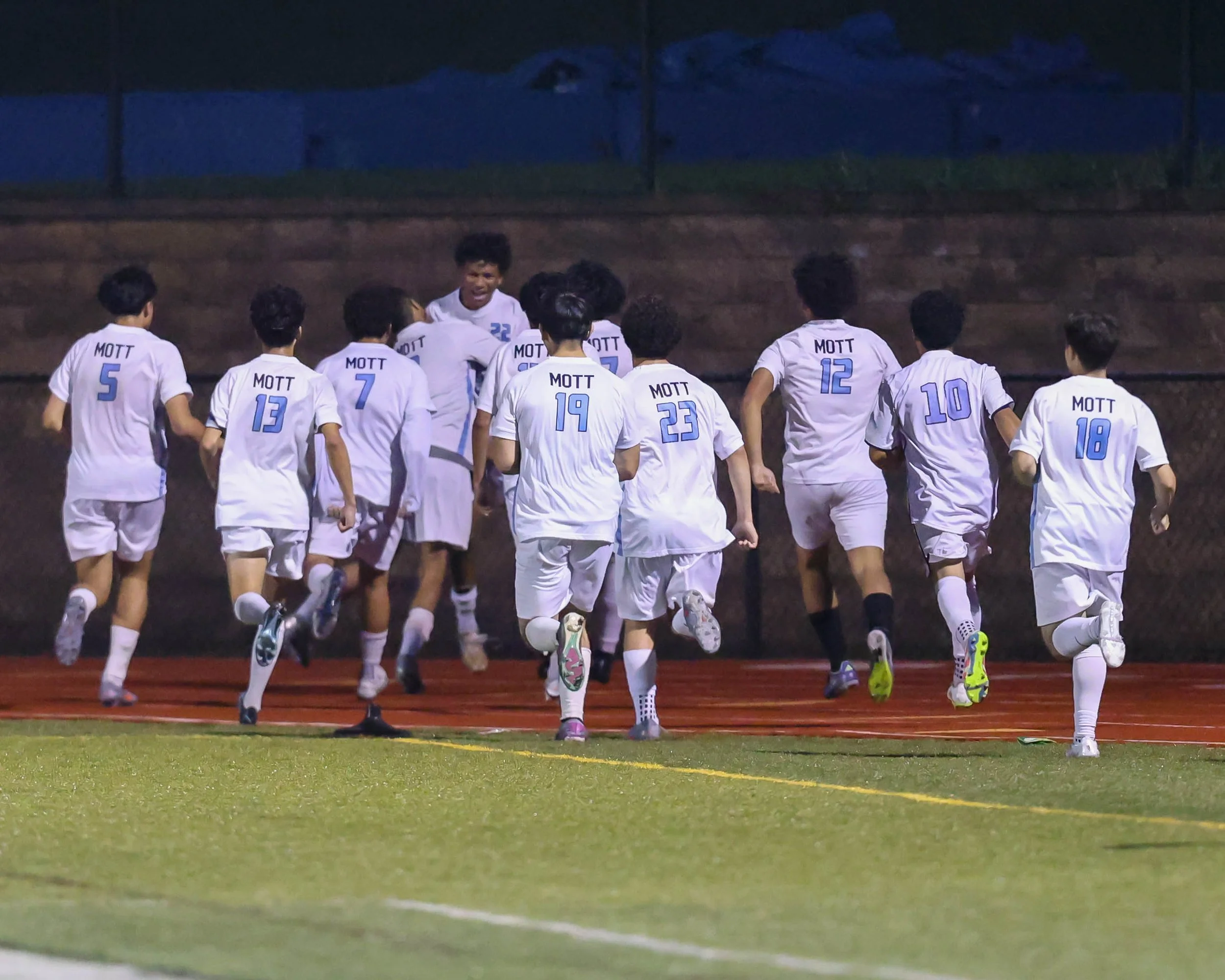 WM team celebrates the goal