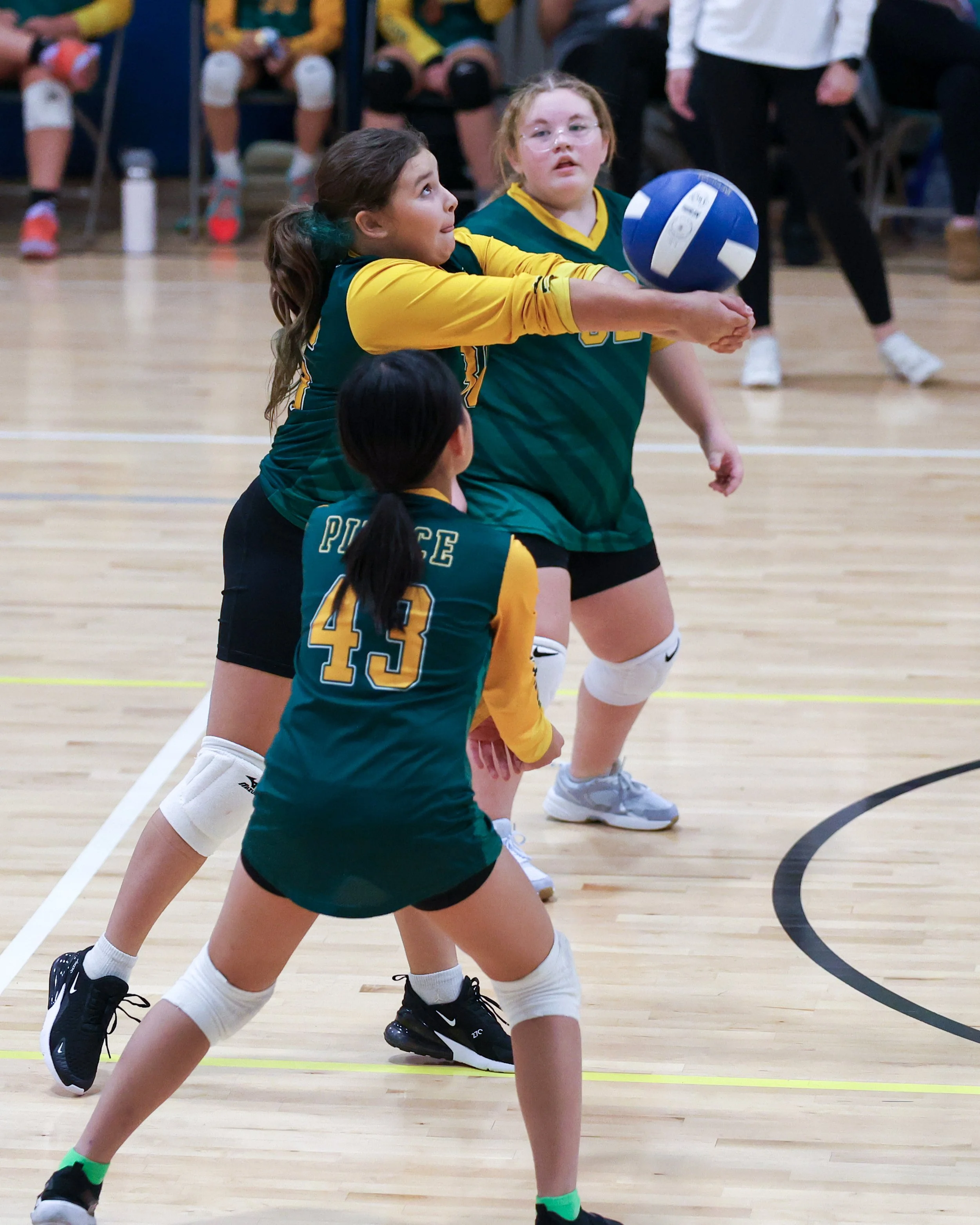 Pierce girl returns the ball