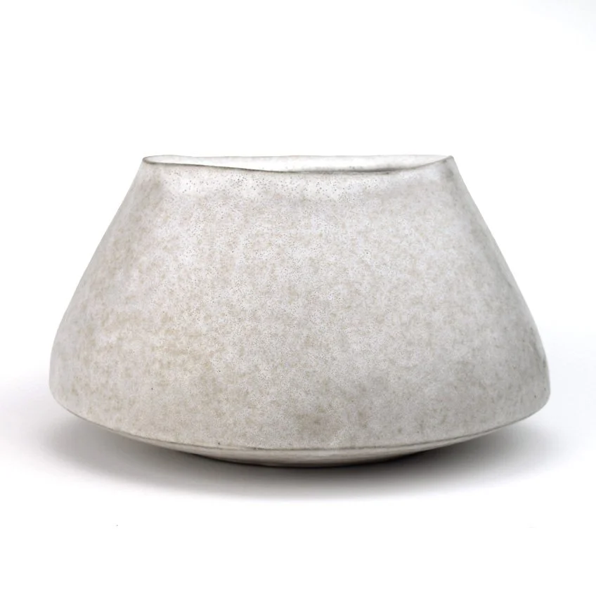 vase oval BC Wh c.jpg