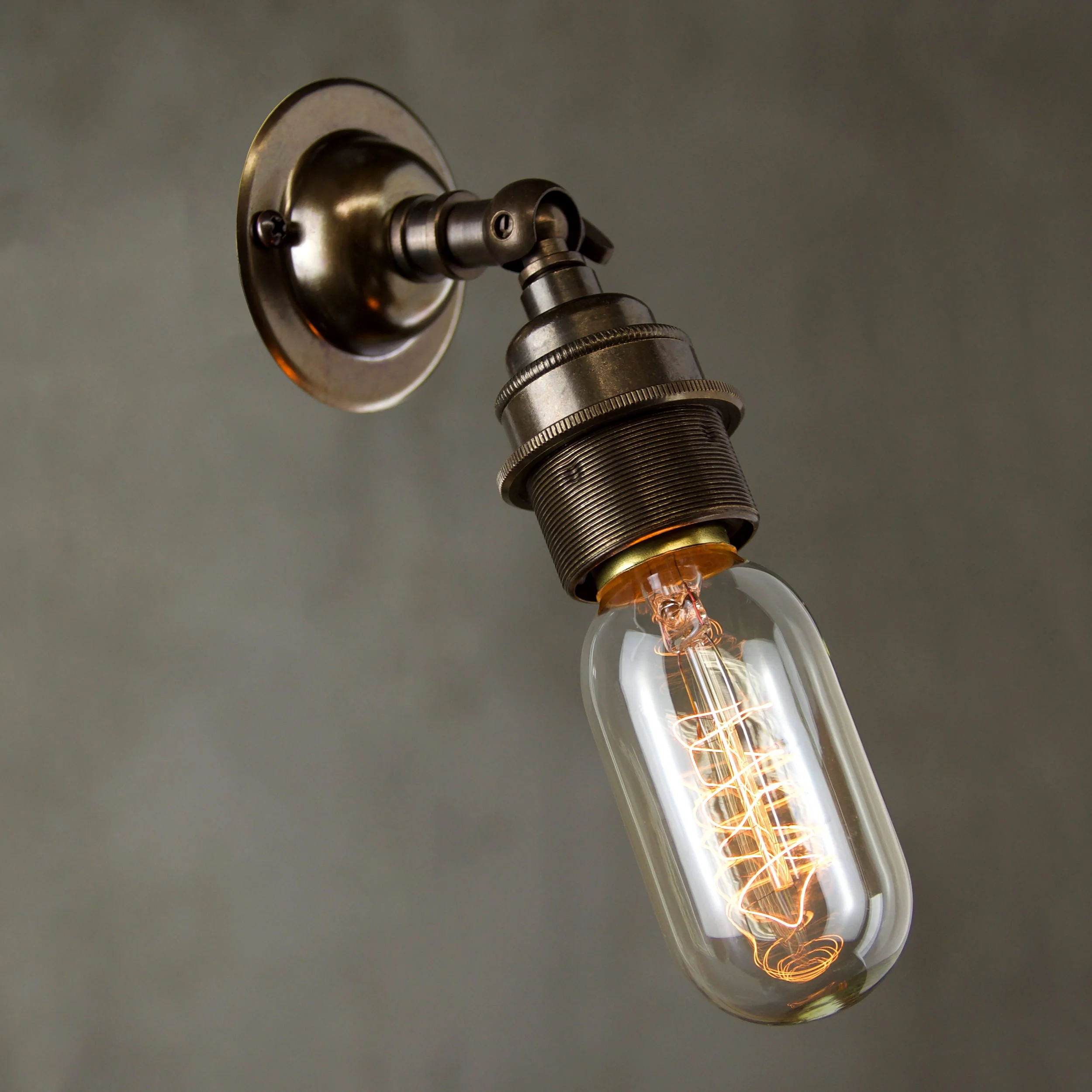 Wall-Light-Knuckle-No.4-Antique-Brass-Old-English-E27-240v-Vintage-Bulb.jpg