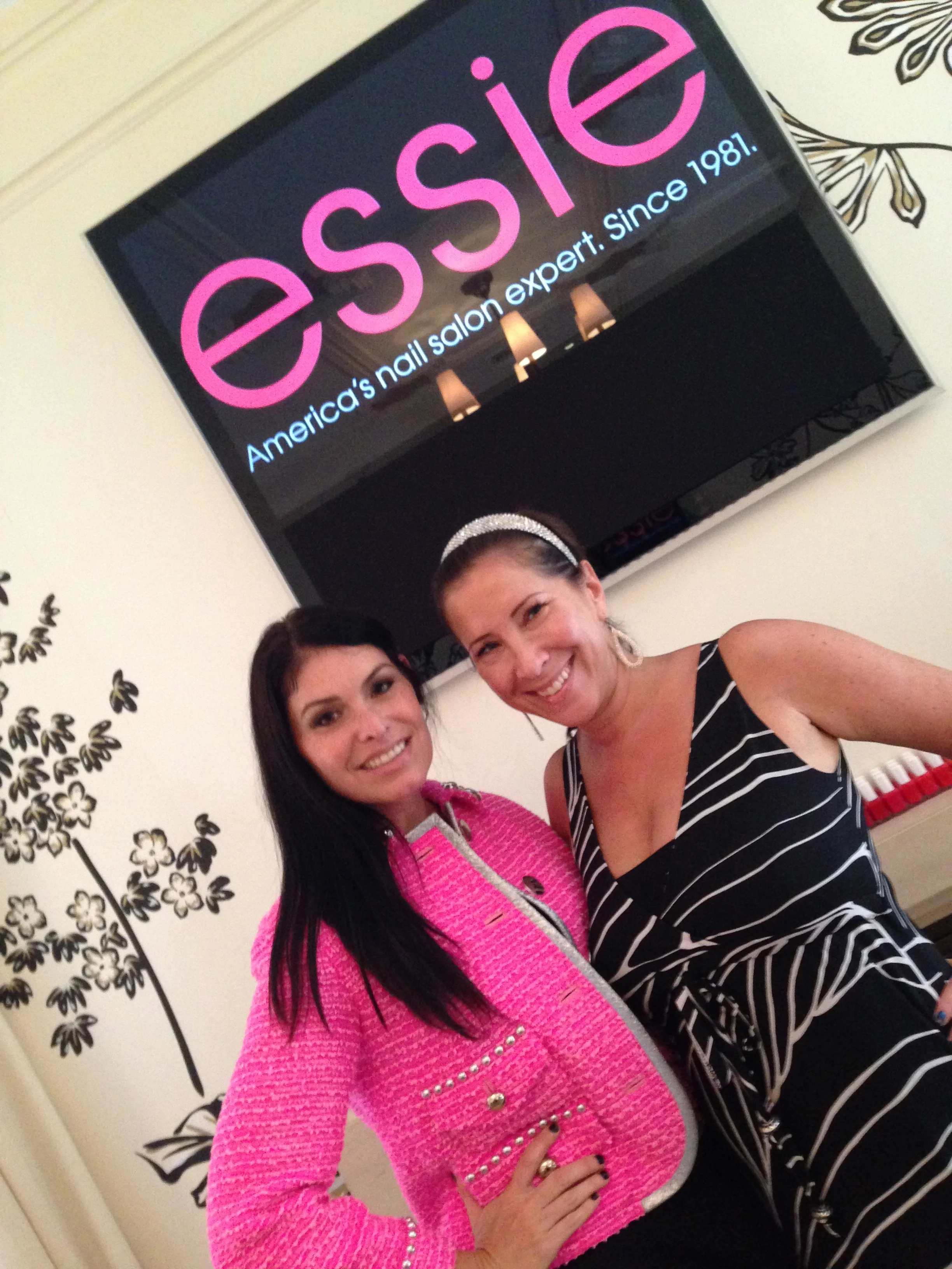 Met some fabulous LA ladies at the event. Stacy Cox of Pampered People and Romy Schorr of Romy Raves .