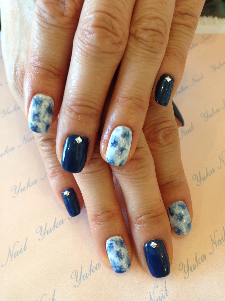 Sodalite gel mani is for protection!