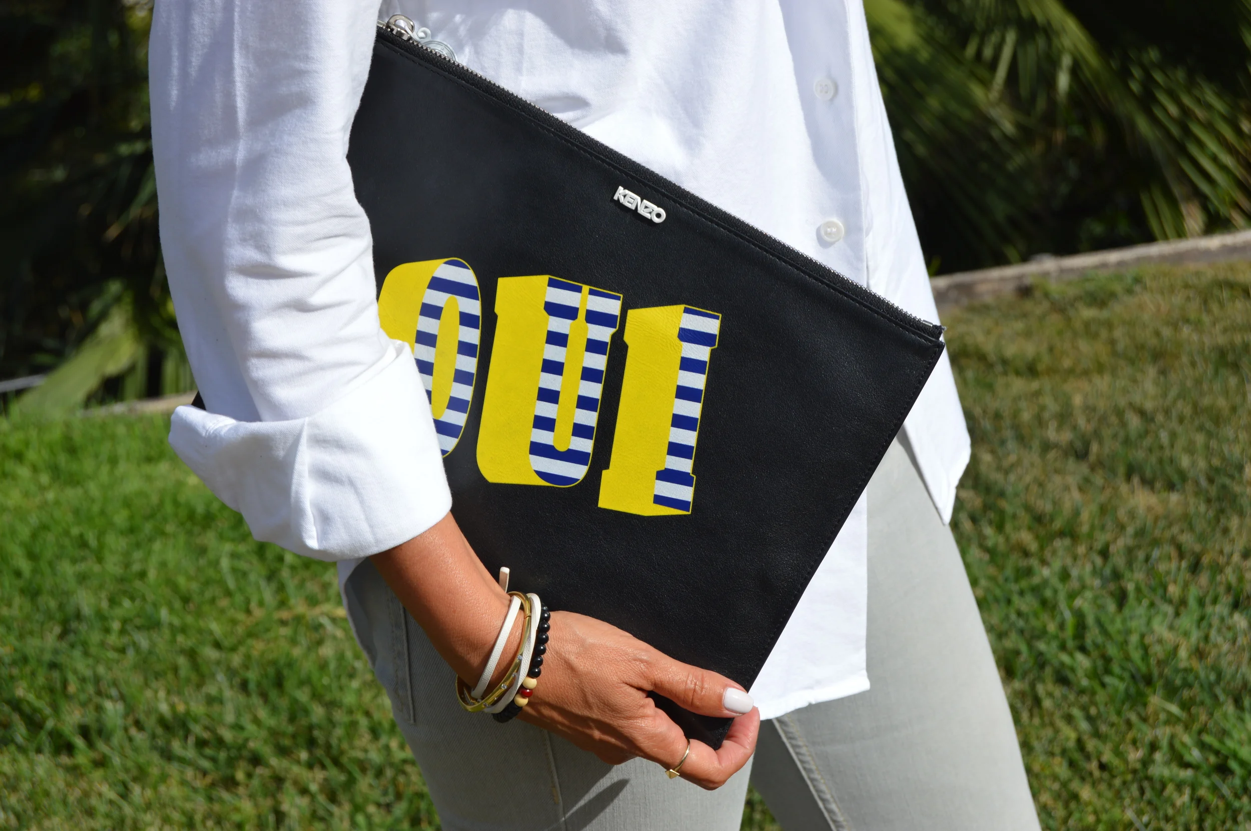 &nbsp;Kenzo clutch $320.00
