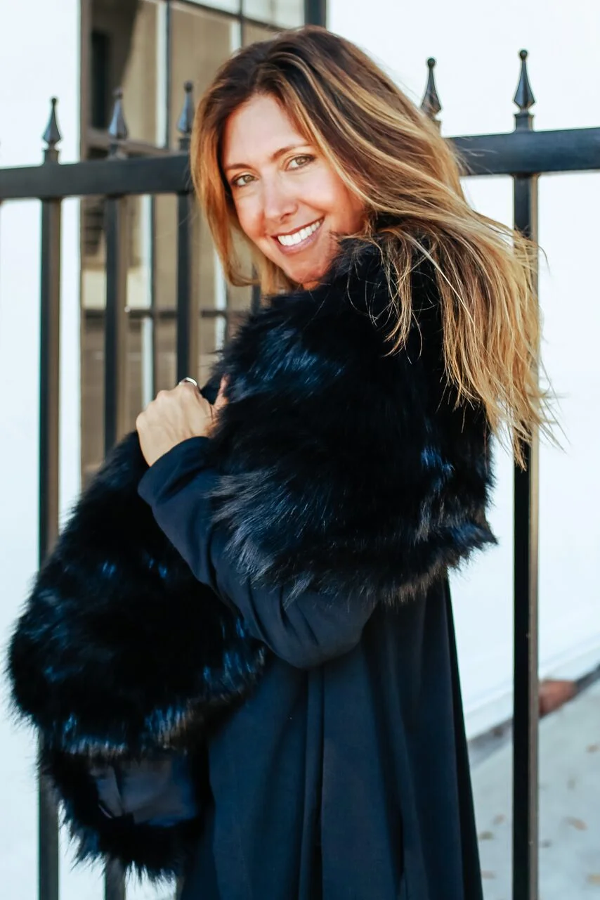 MELISSA MEYERS - THE GLOW GIRL