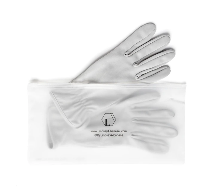 SHOP The Wander Gloves