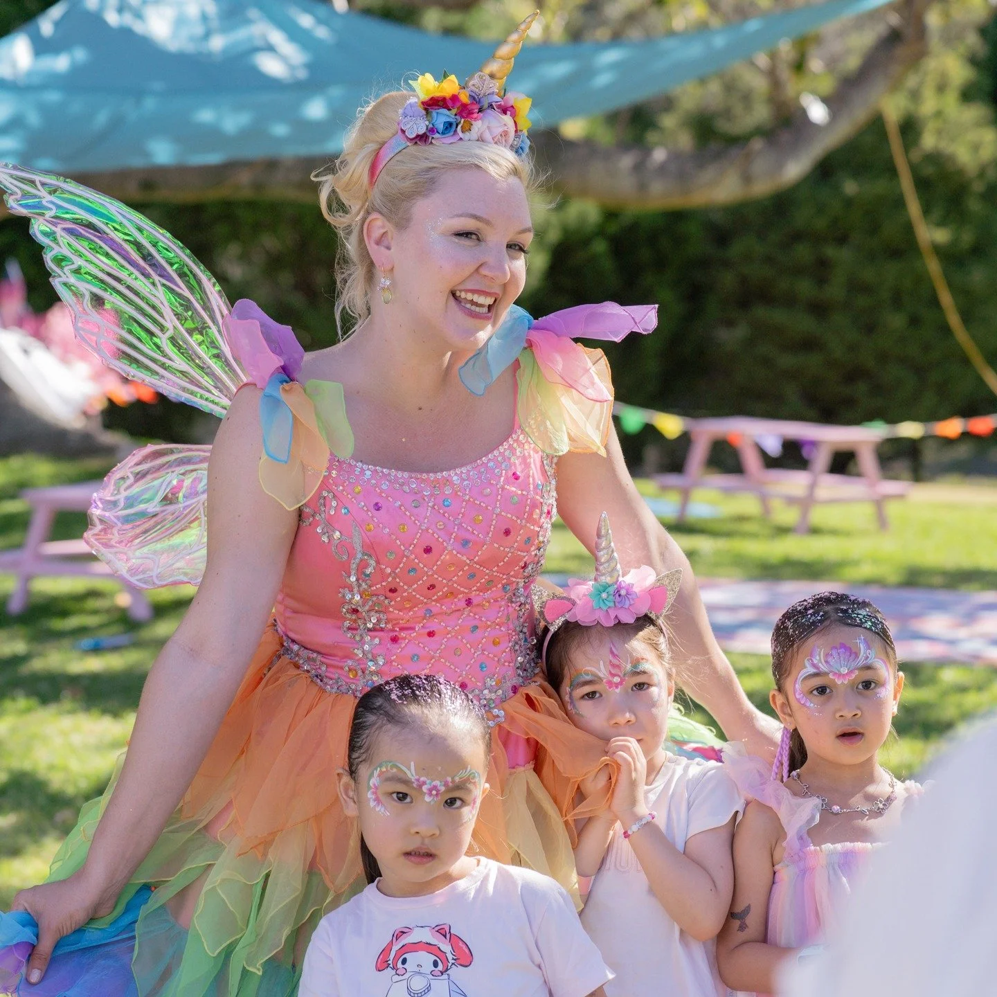 These warm summery days are limited but face painting can be enjoyed ALL year round! 
 
Colourful memories any day :) We even do after school play date visits and midweek visits! 
See our 🔥midweek discounts🔥 available on our website!