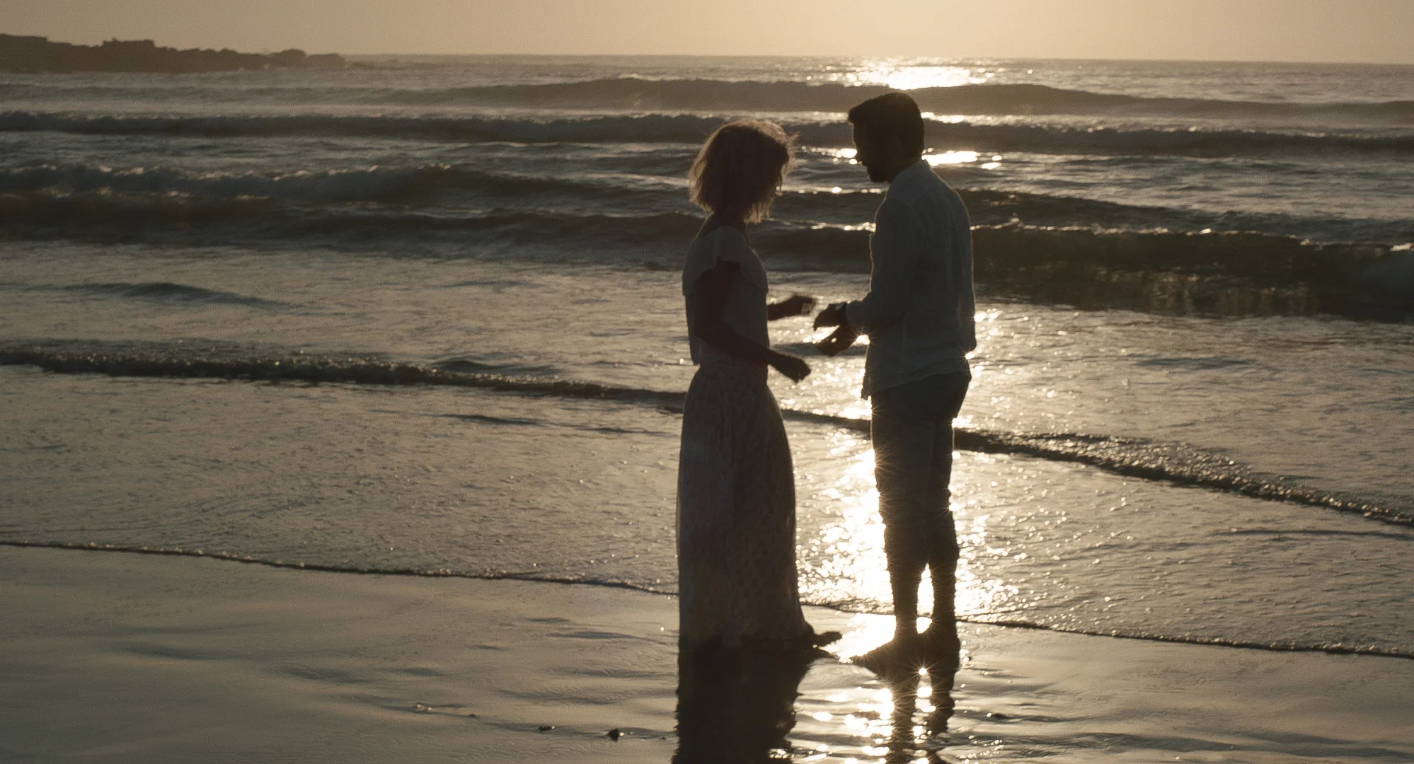 movie still - Zelos characters Sarah and Bernard ( Shannon Ashlyn and Ben Mortley )
